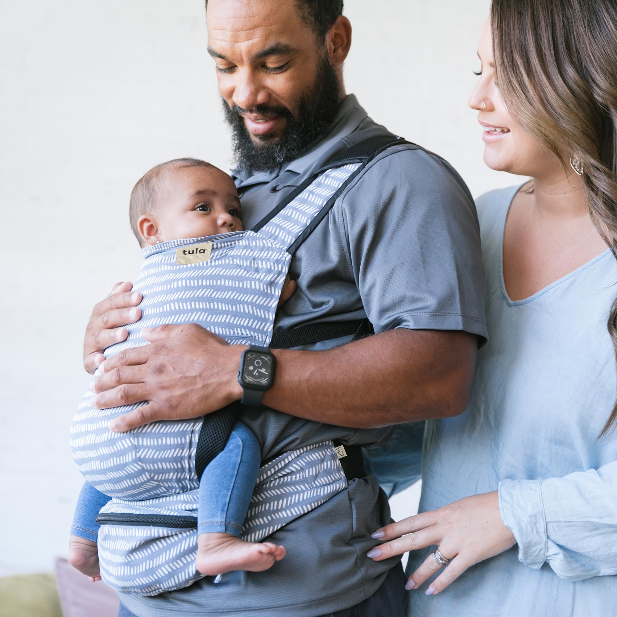 Tula Baby Lite hip-healthy waistband provides comfortable support.