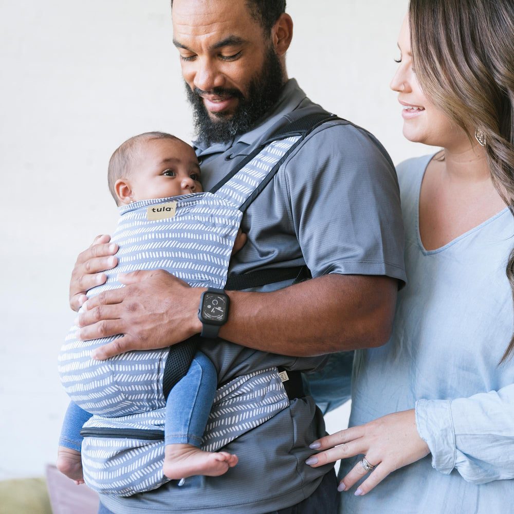 Tula Baby Lite hip-healthy waistband provides comfortable support.