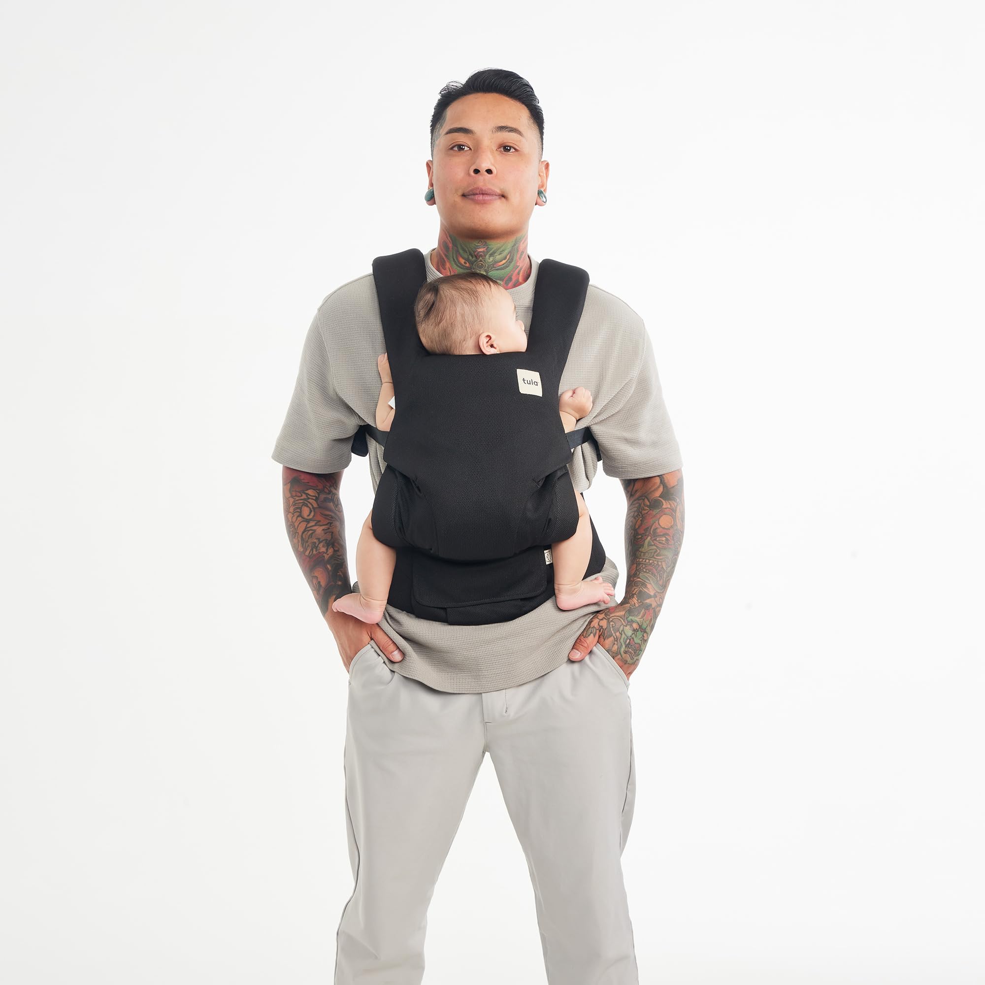 Tula Explore wide waistband with lumbar support for even weight distribution