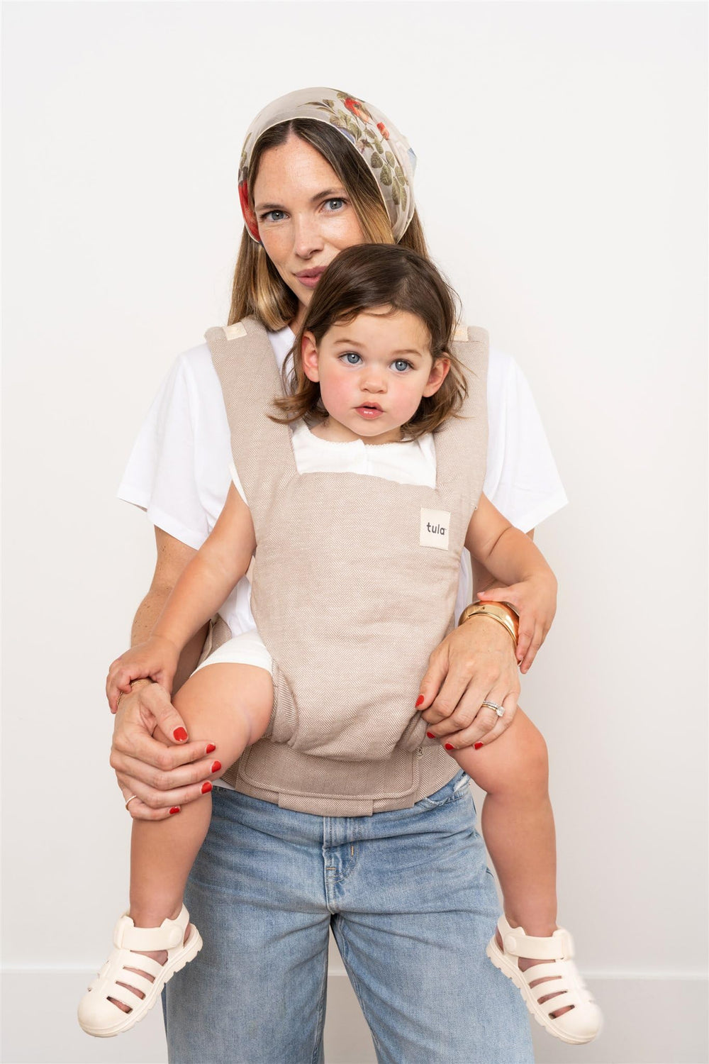 Tula Explore mesh lumbar support promotes even weight distribution.