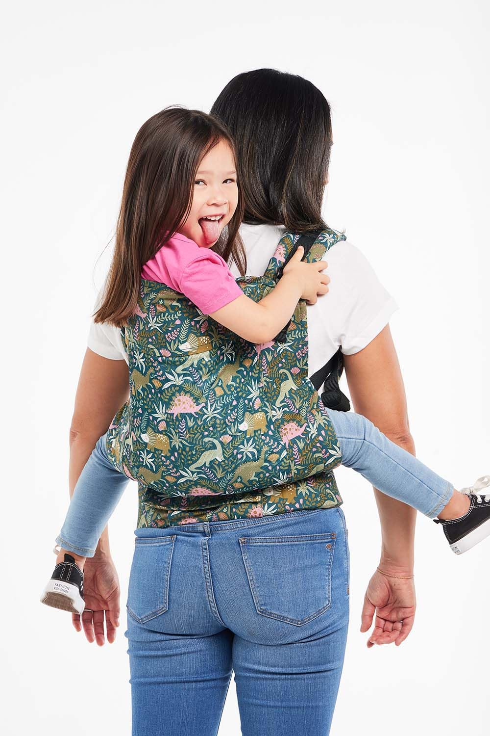 Tula Toddler Carrier padded shoulder straps reduce neck pressure for longer wear.
