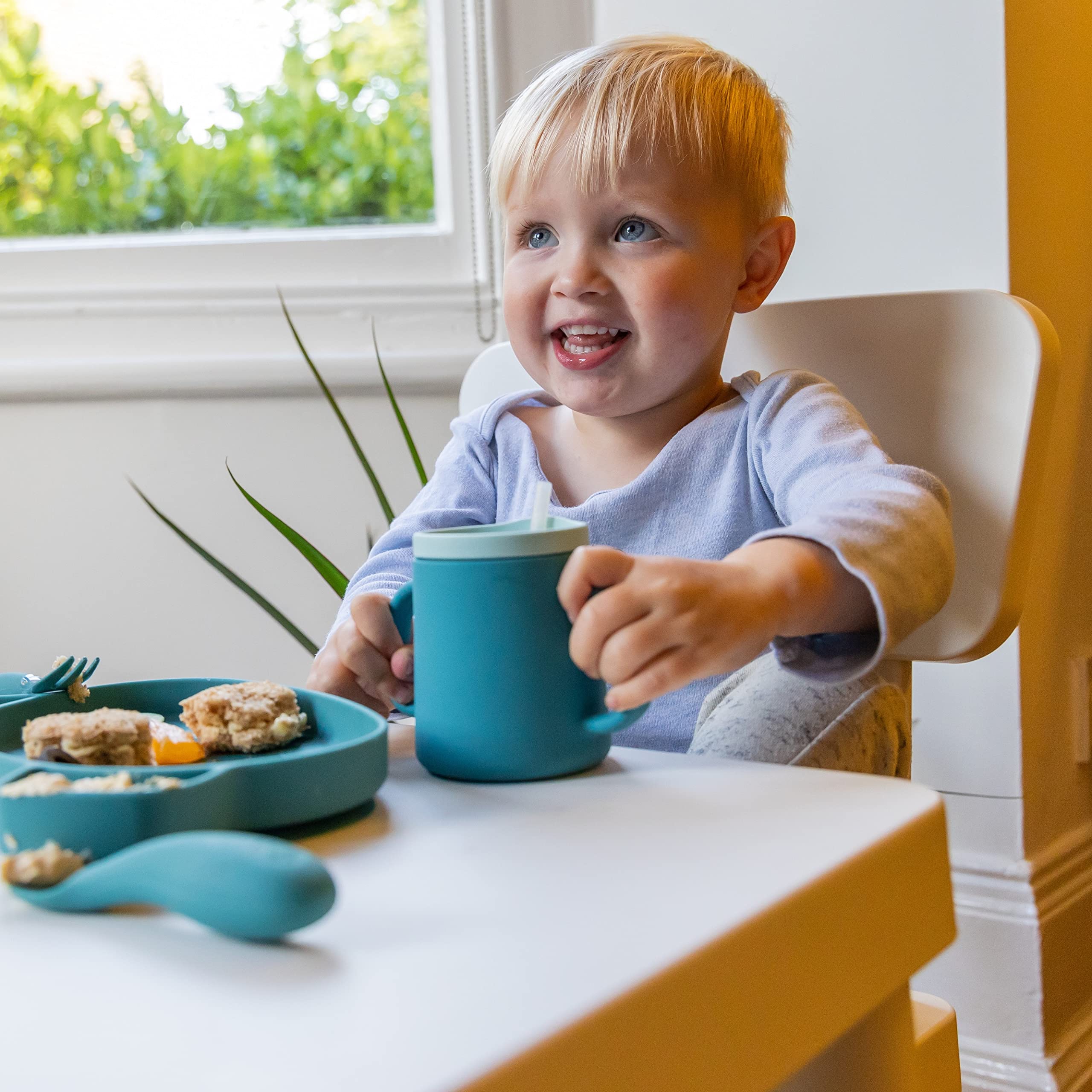 TUM TUM 3-Way Trainer Cup easy-to-grip handles for little fingers