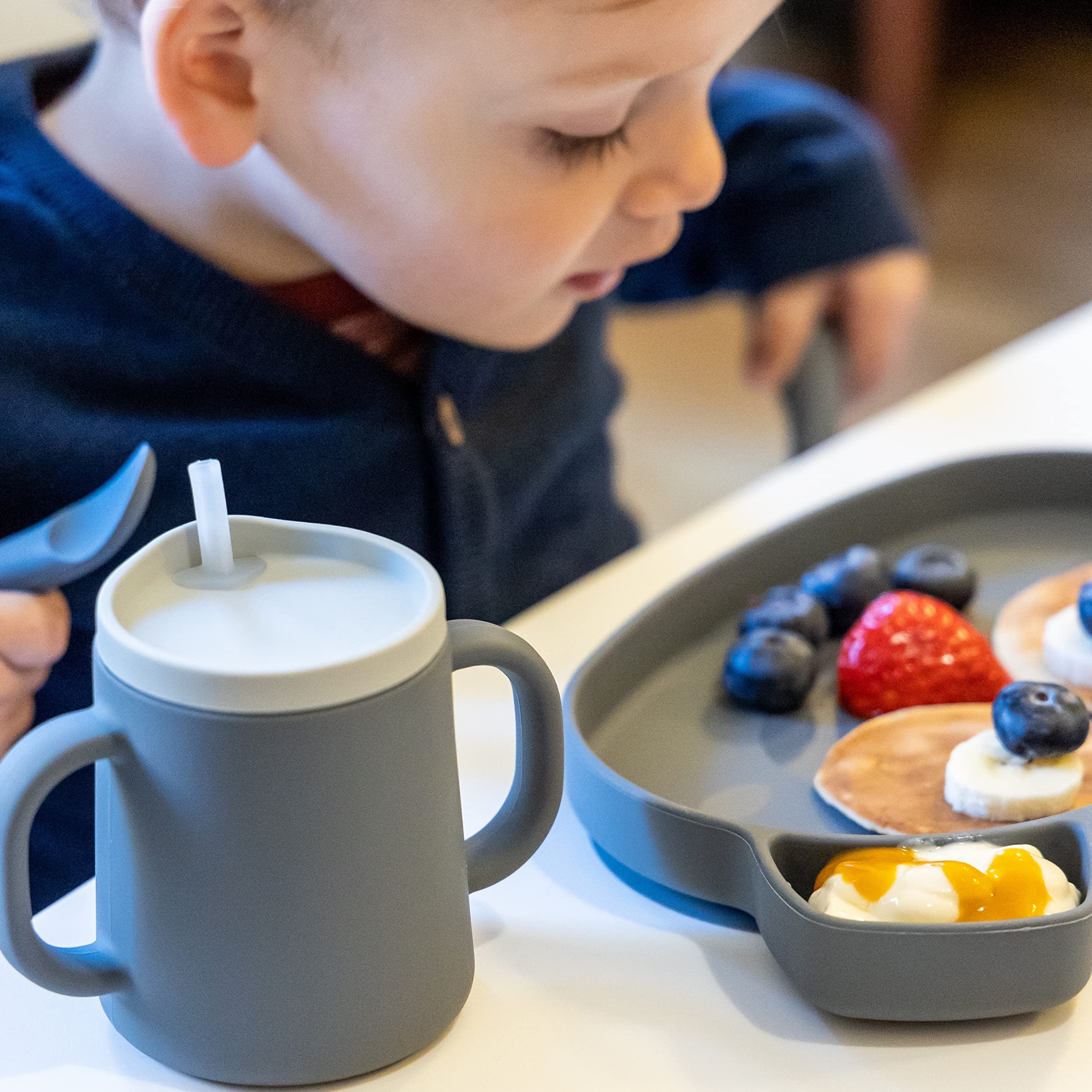 TUM TUM 180ml cup is dishwasher safe for quick cleanup