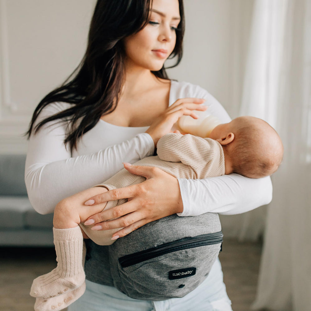 TushBaby hip seat stays lightweight for quick outings
