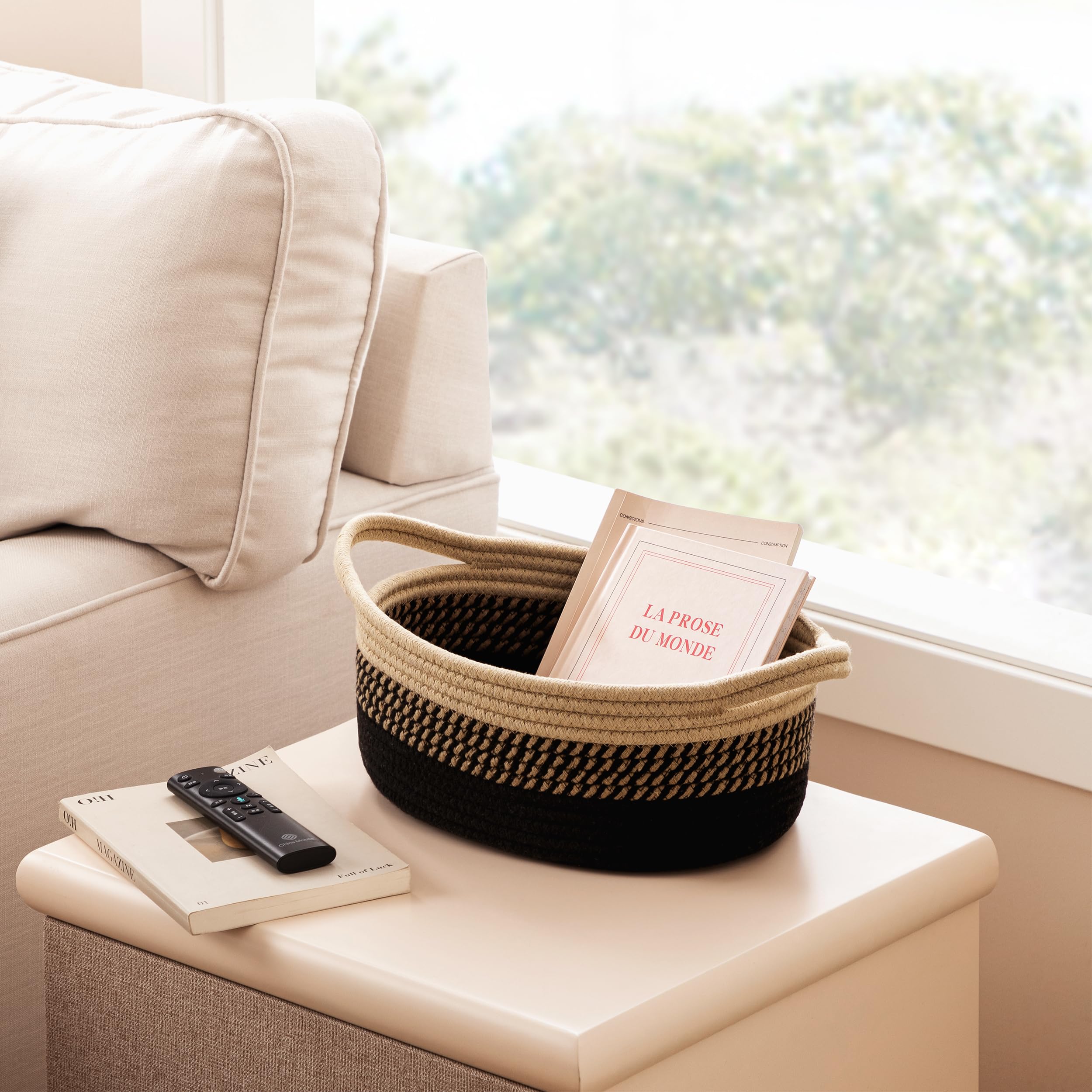 UBBCARE dog toy basket keeps pets' toys tidy and accessible.