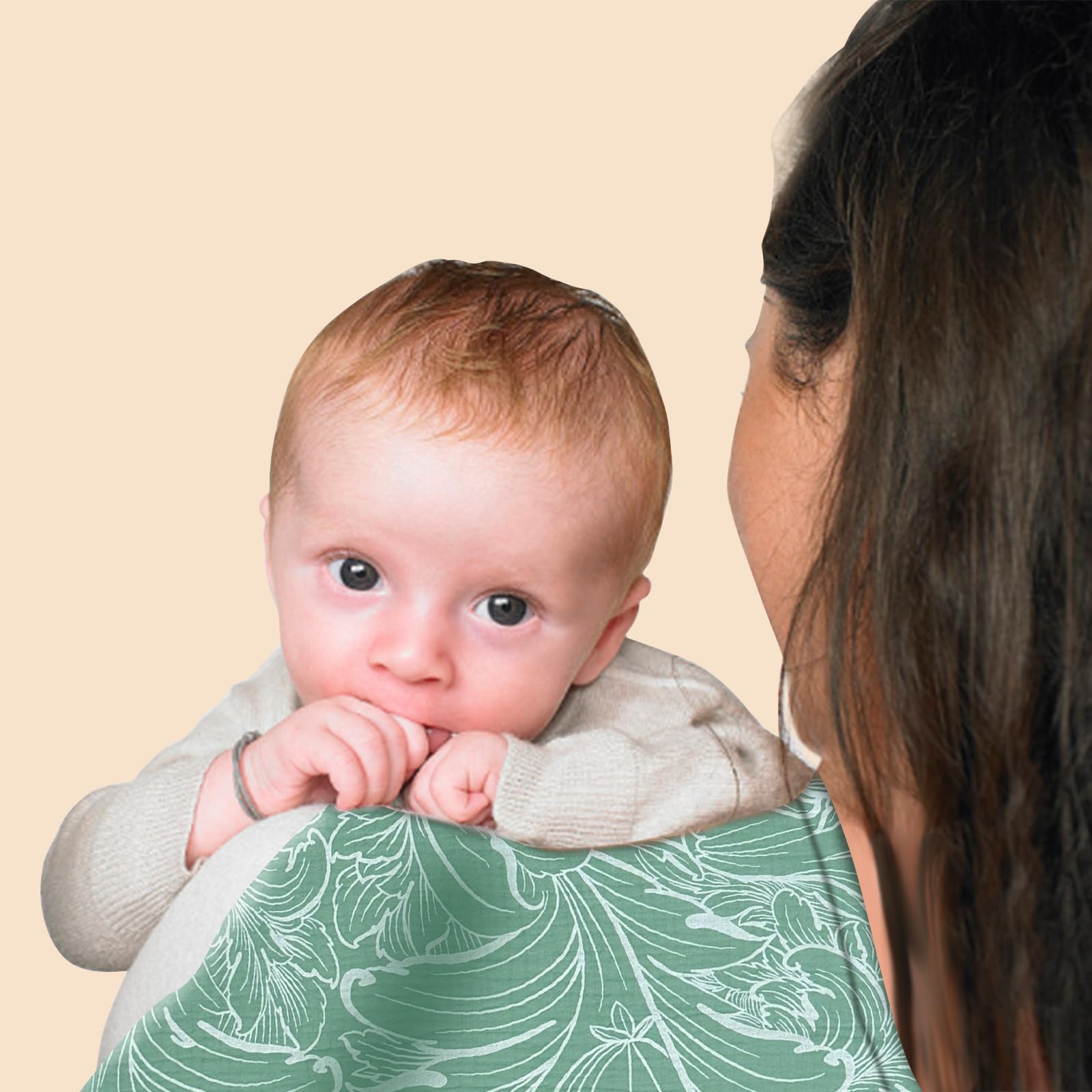 UHINOOS nursing cover doubles as a stroller cover for outings.