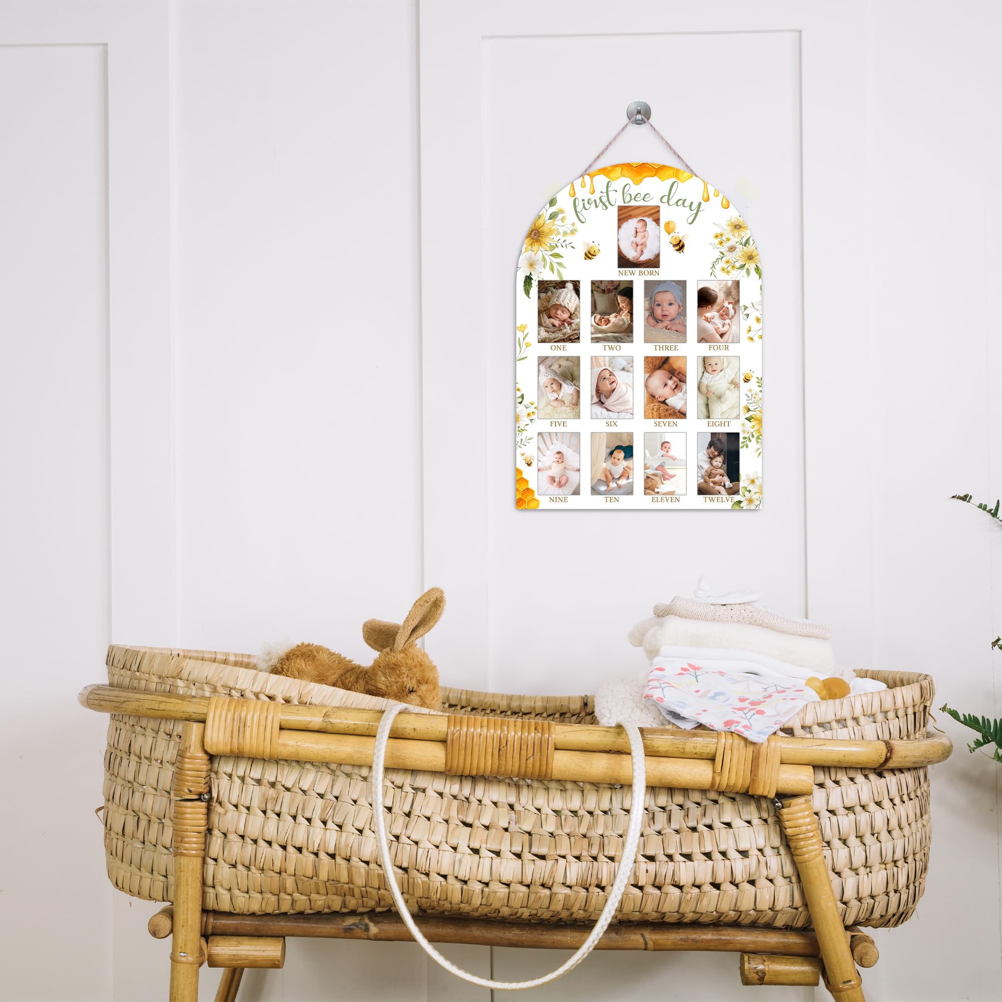 UIBOVA gender-neutral baby gift suitable for showers and family milestones