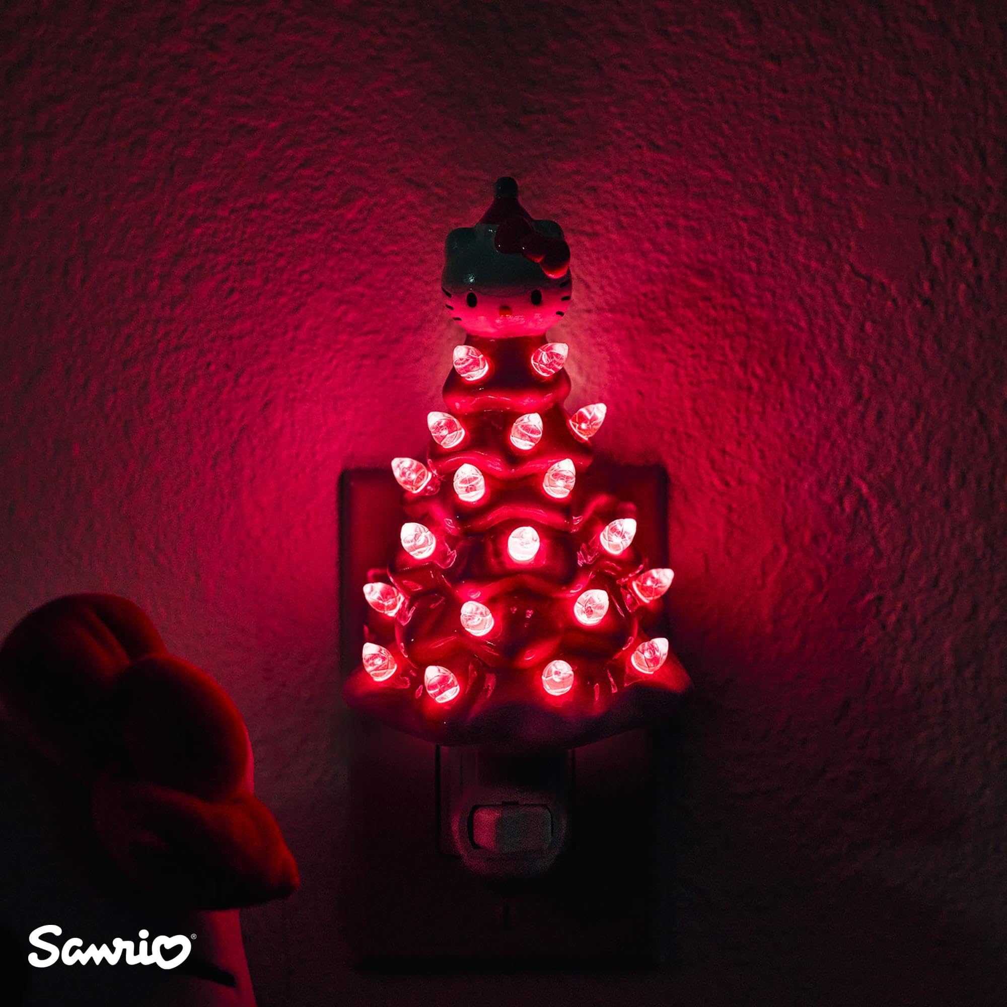 Ukonic Sanrio Hello Kitty pink plug-in outlet for easy setup