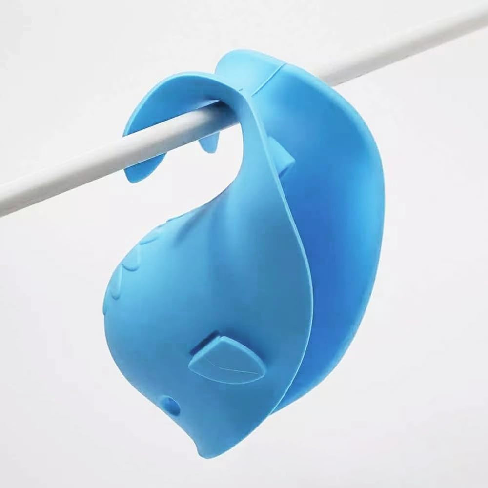 Easy to clean UMUACCAN faucet cover on standard bath faucet