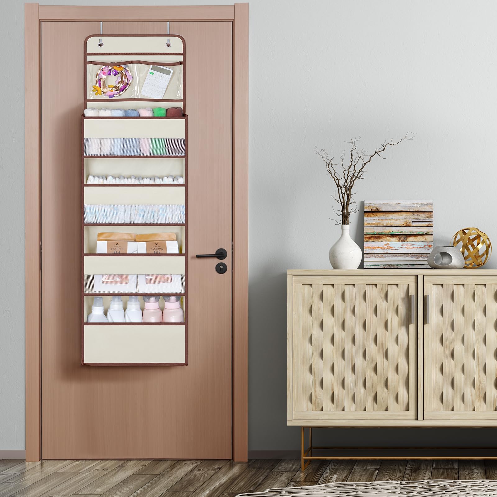 Easy install with universal hooks for quick, tool-free setup on standard doors.