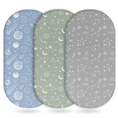 Unnivoll baby bassinet sheets in green gray constellation for gentle sleep and cozy playtime.