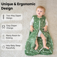 Unnivoll fleece sleep sack roomy-fit design supports hip-friendly warmth.