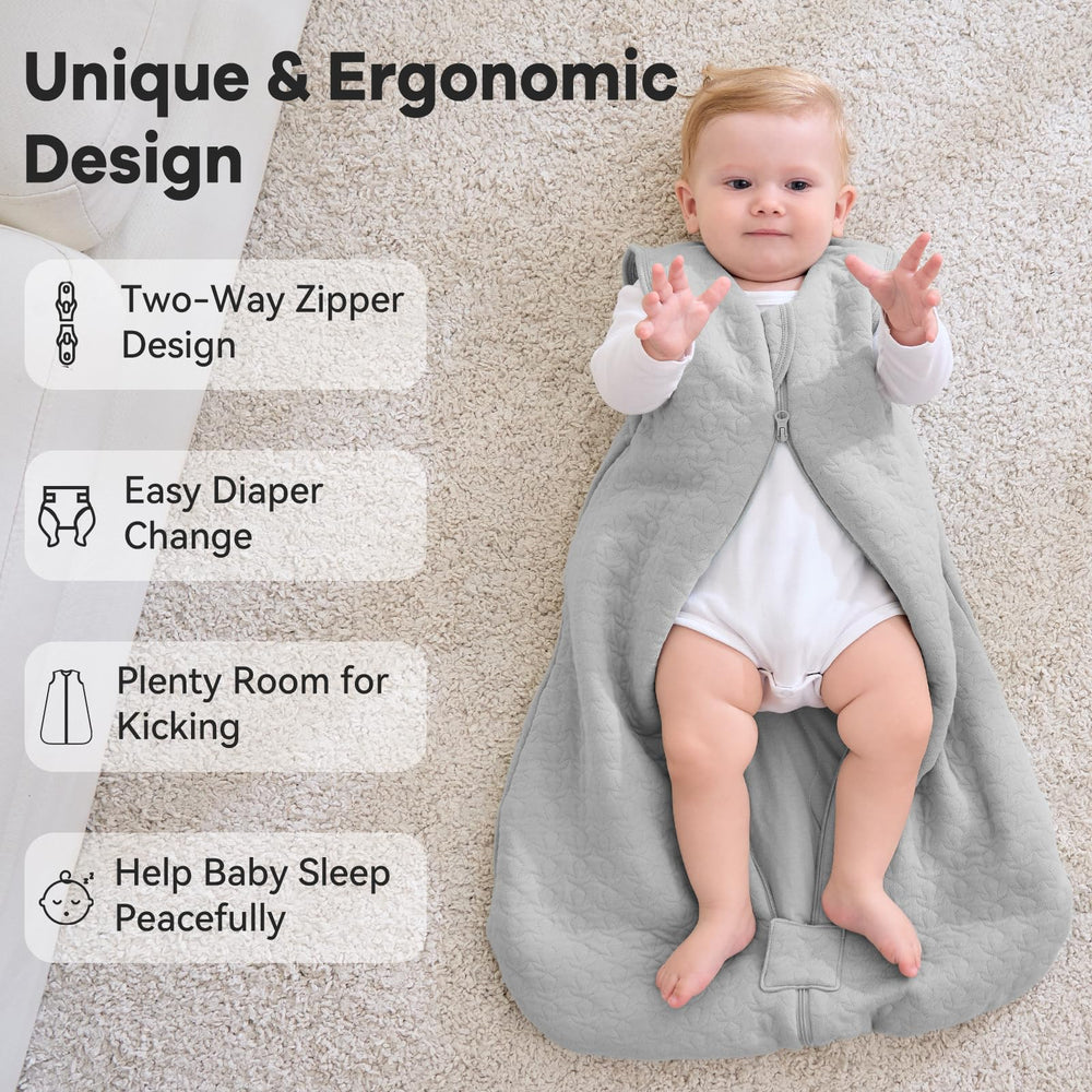 Unnivoll two-way zipper for easy dressing and diaper changes.