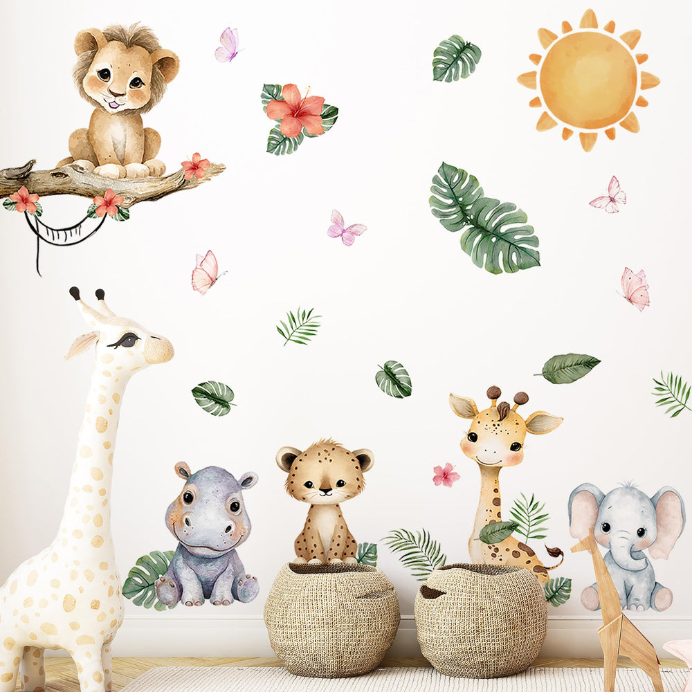 Unonede animal wall decals featuring a giraffe brighten kids' rooms.