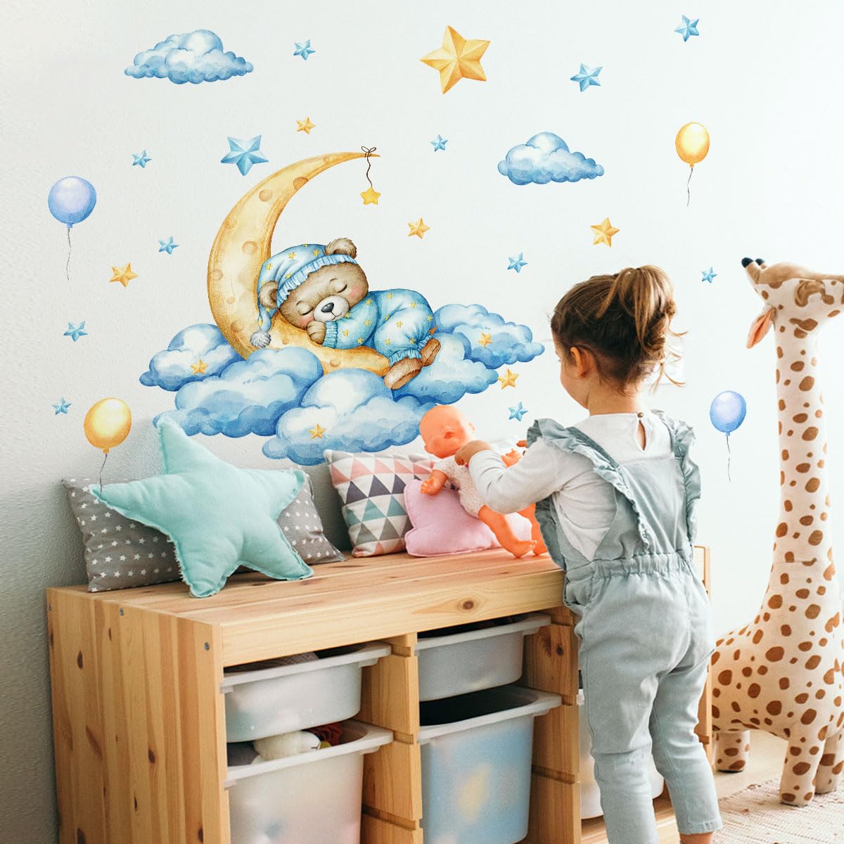 Unonede bear-on-moon wall sticker creates dreamy atmosphere in kids' room
