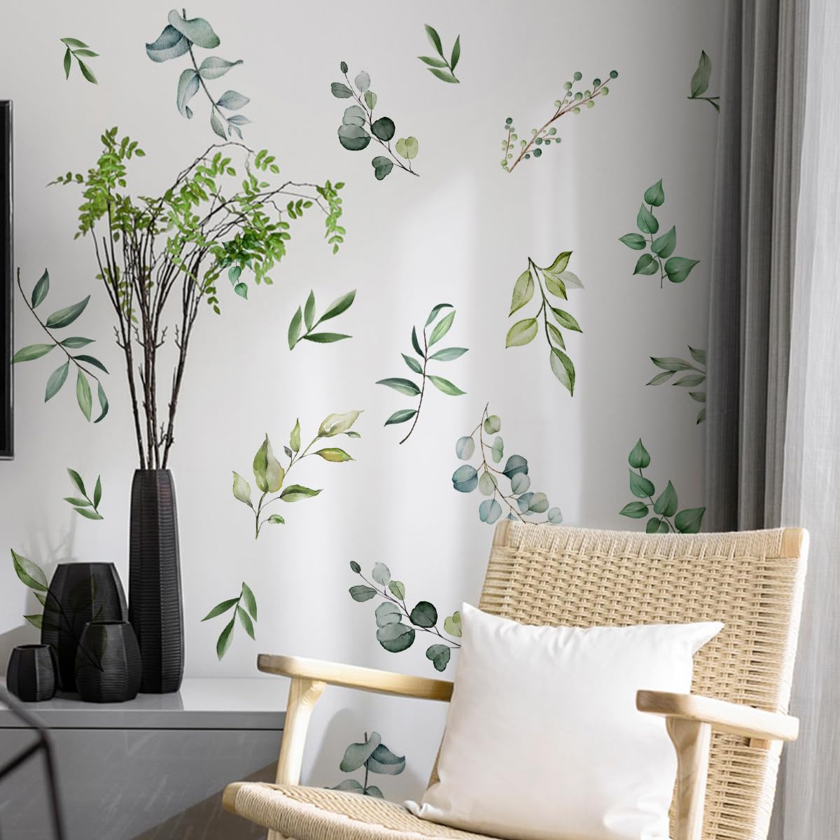 Unonede playroom green plant mural enhances imagination with nature-inspired decor.