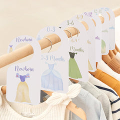 UOAOU newborn-to-24-month dividers show size progression for easy selection.