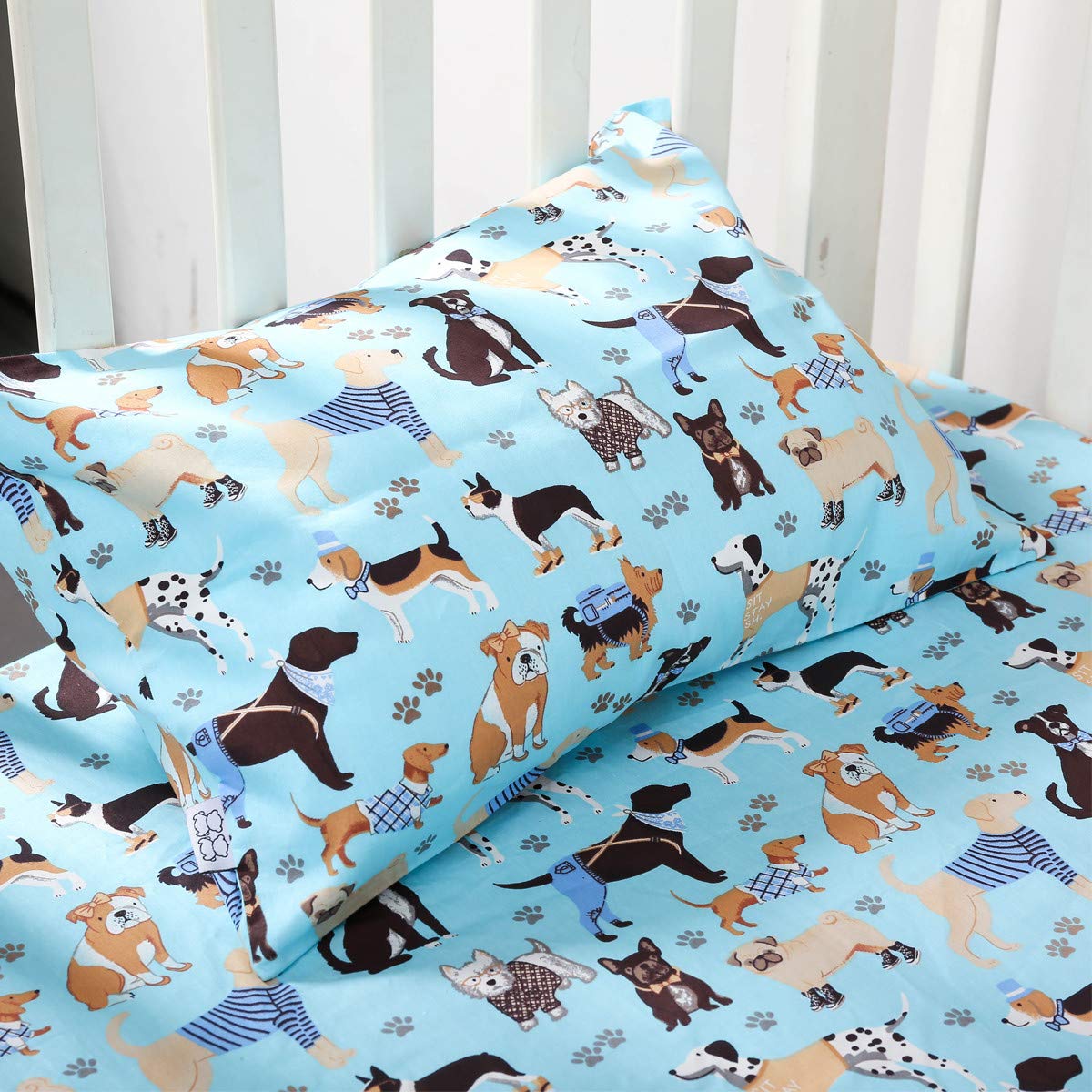 UOMNY durable edges emphasize long-lasting use for busy kids.