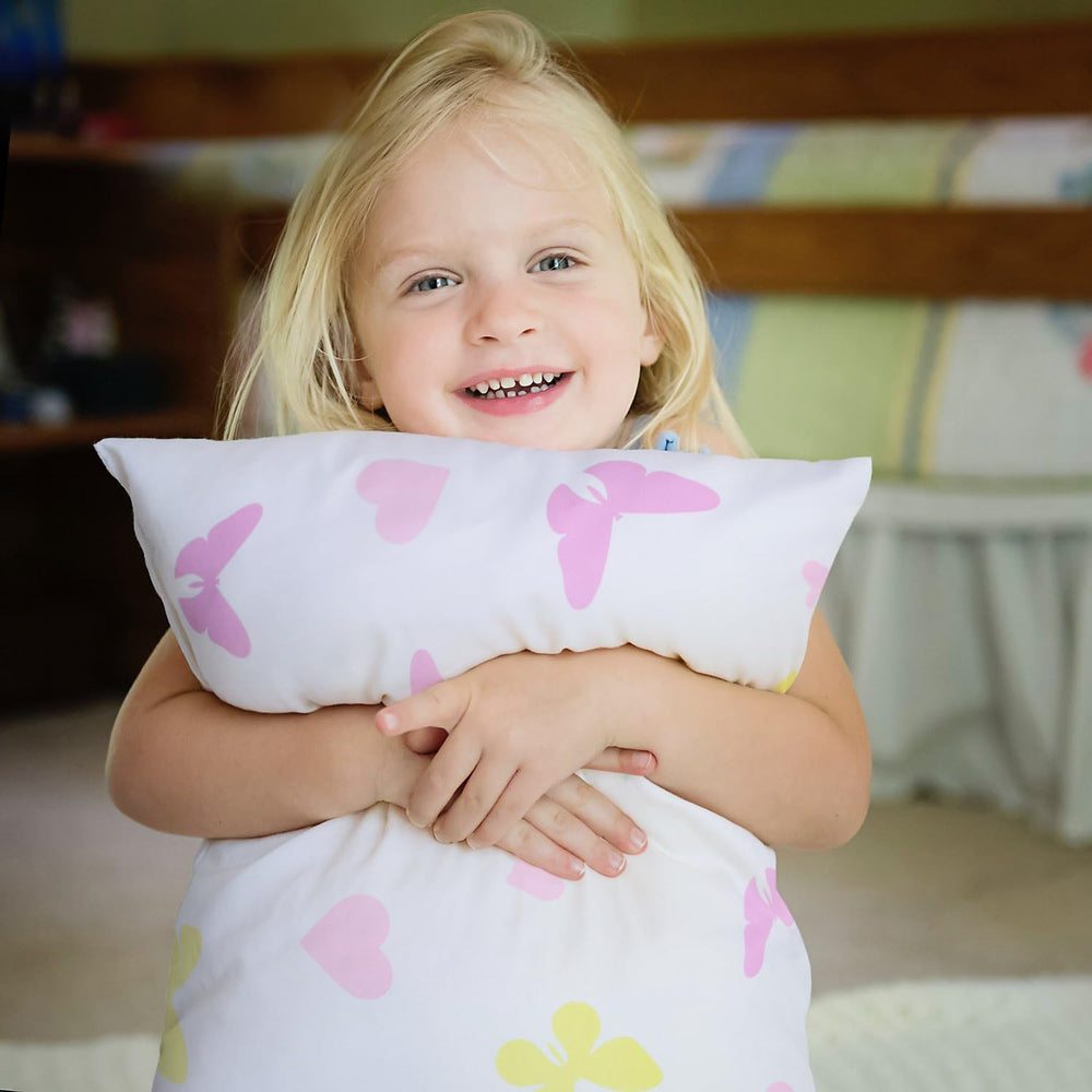 UOMNY travel-friendly pillowcase for on-the-go naps