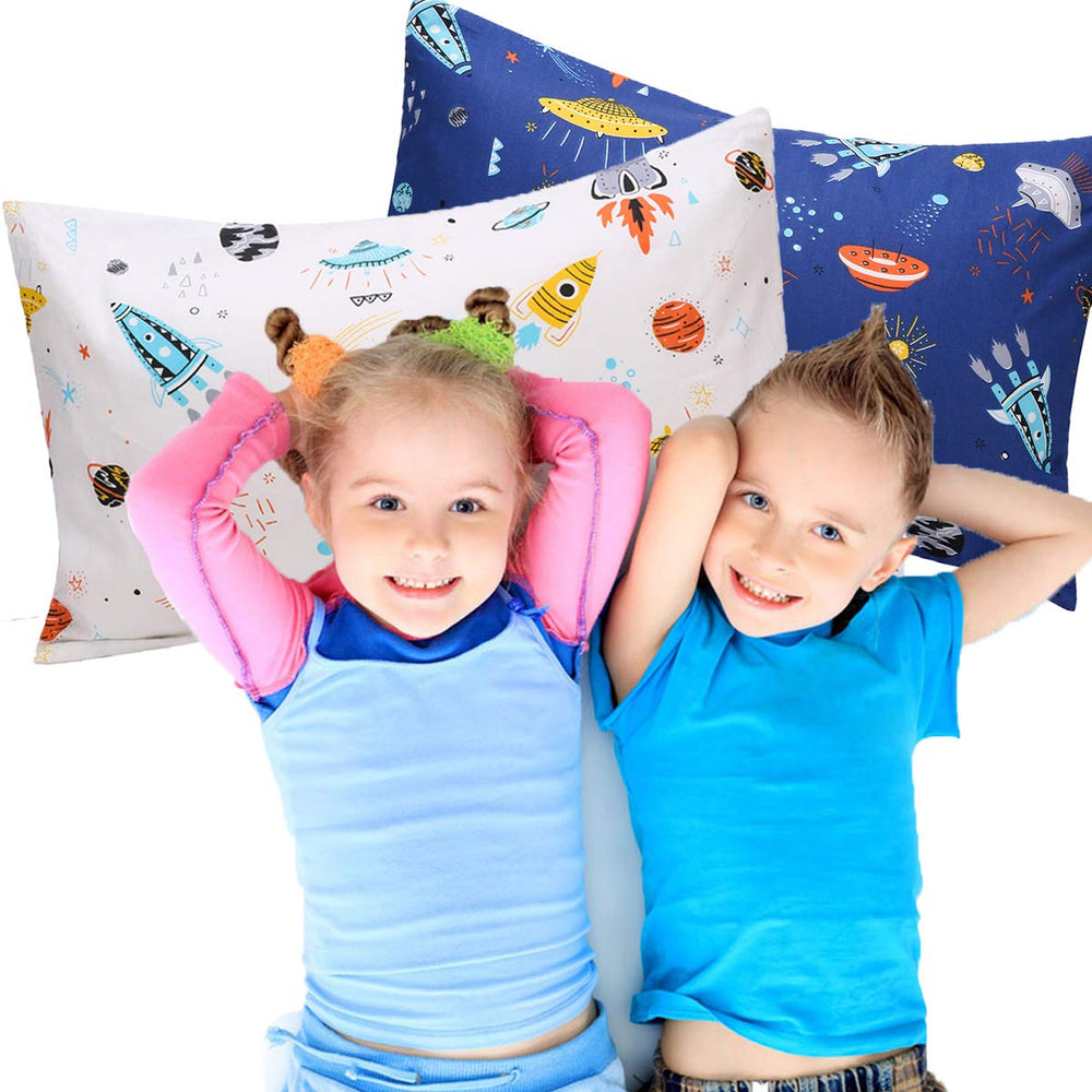 UOMNY microfiber pillowcase-material closeup highlights soft, breathable fabric.