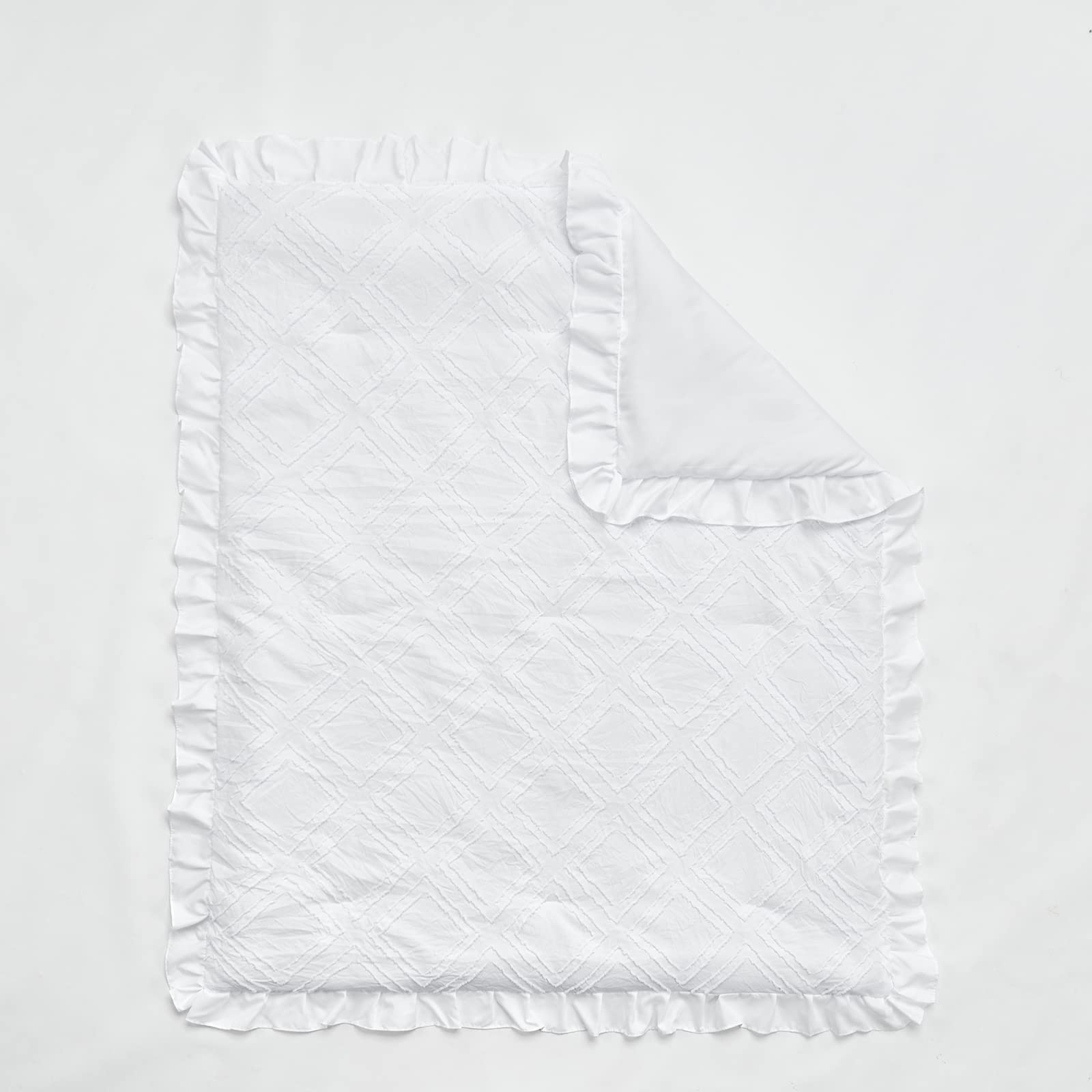 UOZZI BEDDING crib setup creates a calm, stylish baby space