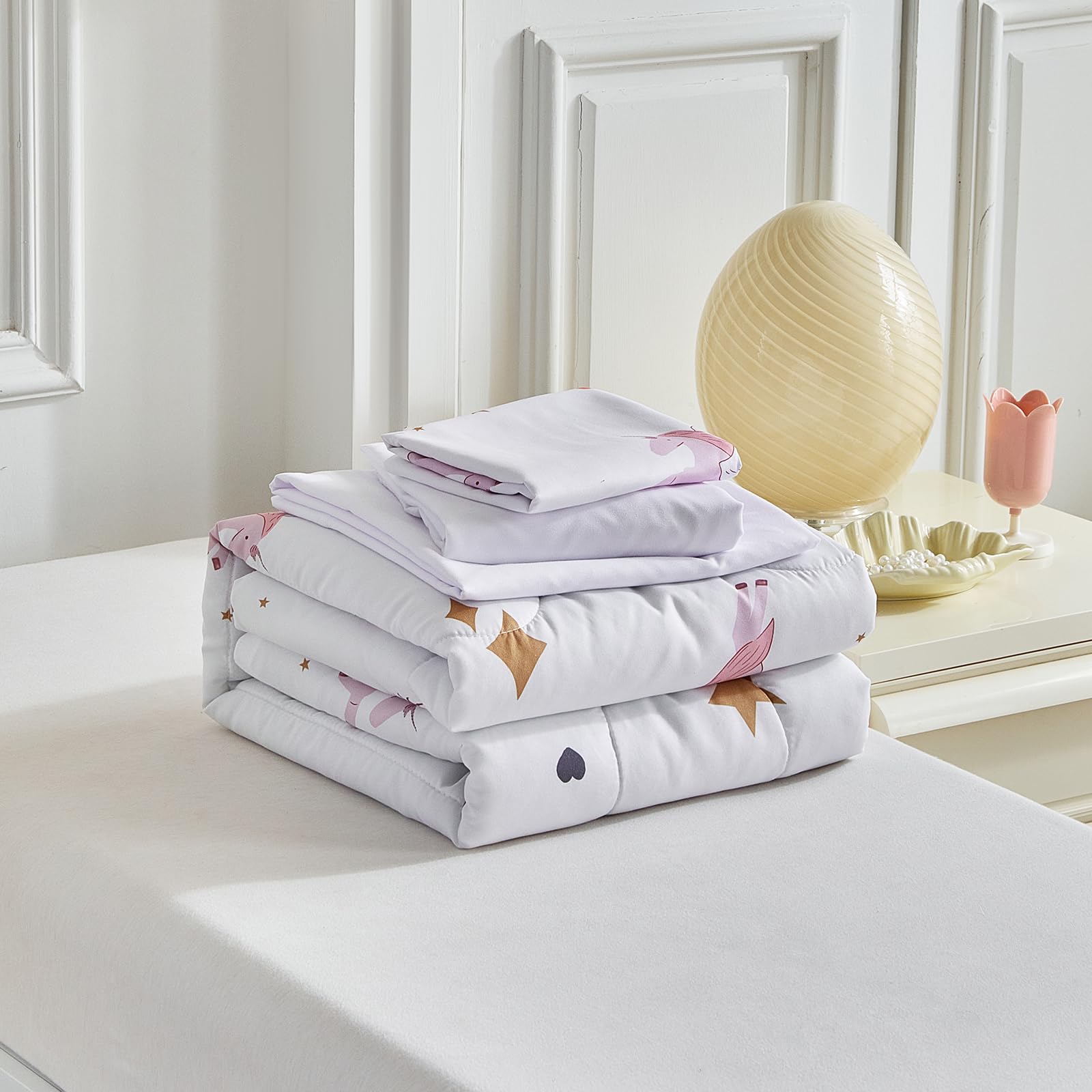 UOZZI BEDDING bed-in-a-bag includes sheet set and shams for quick setup