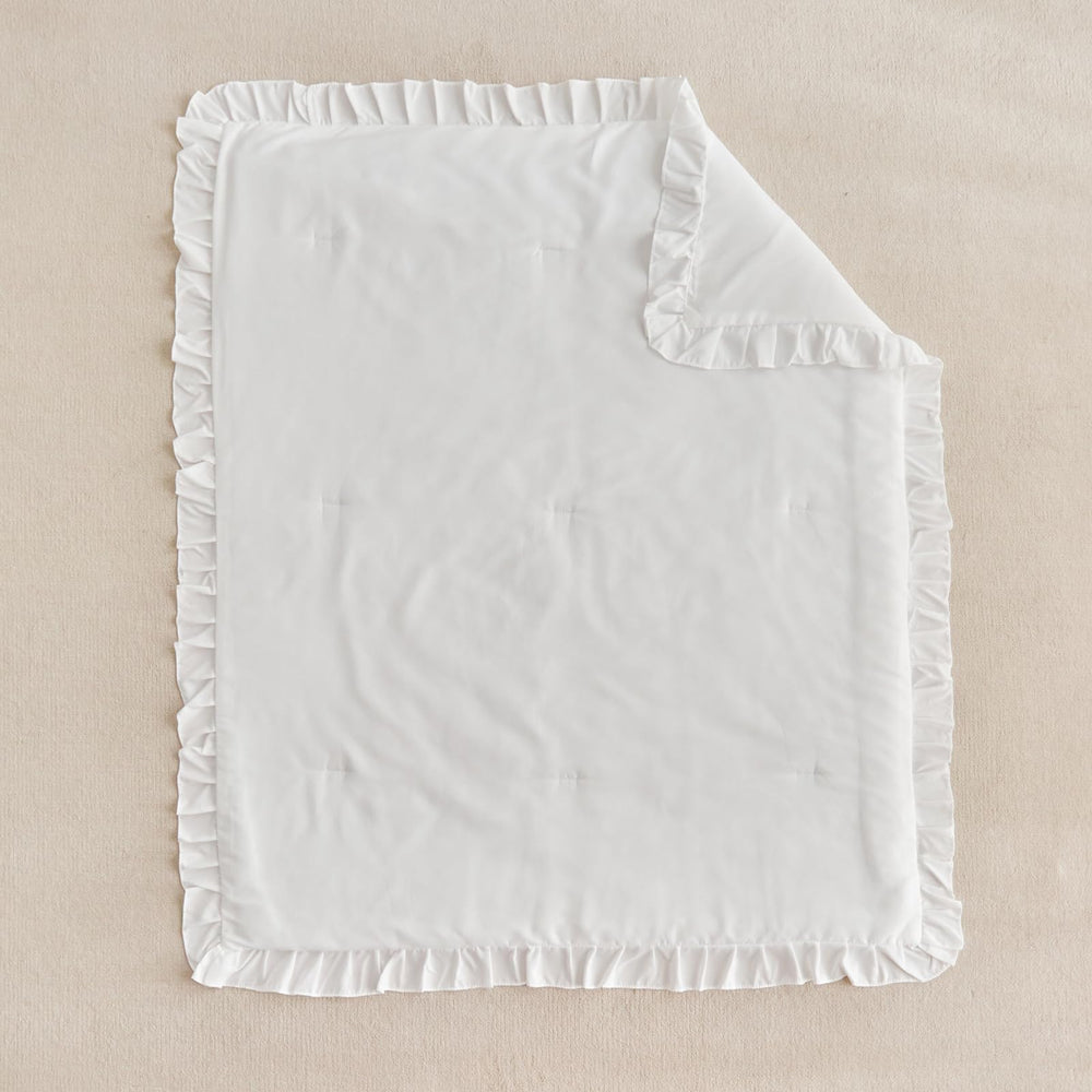 UOZZI BEDDING crib blanket adds charming country style to nursery decor