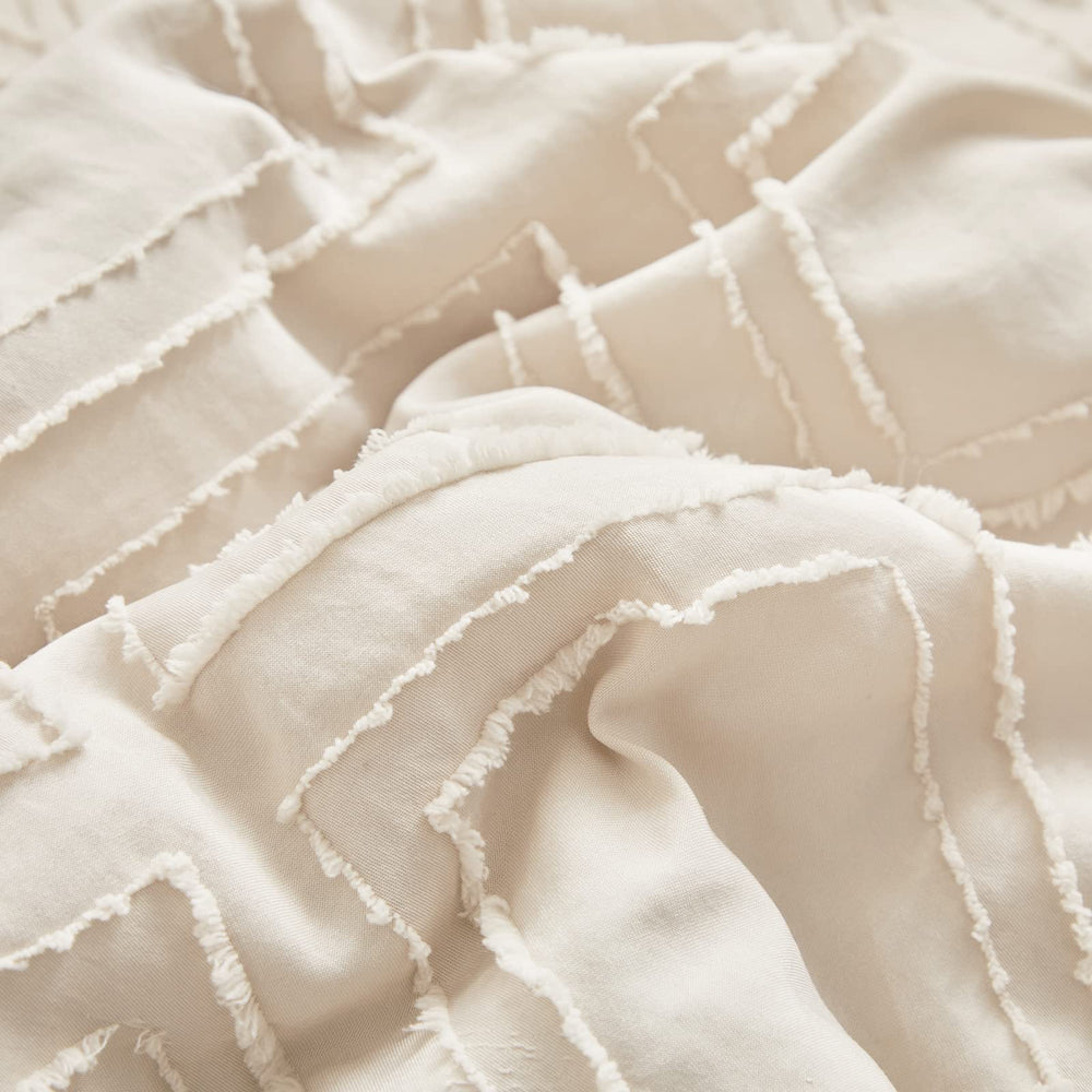 UOZZI BEDDING eco-friendly polyester outer for durable, low-maintenance use.