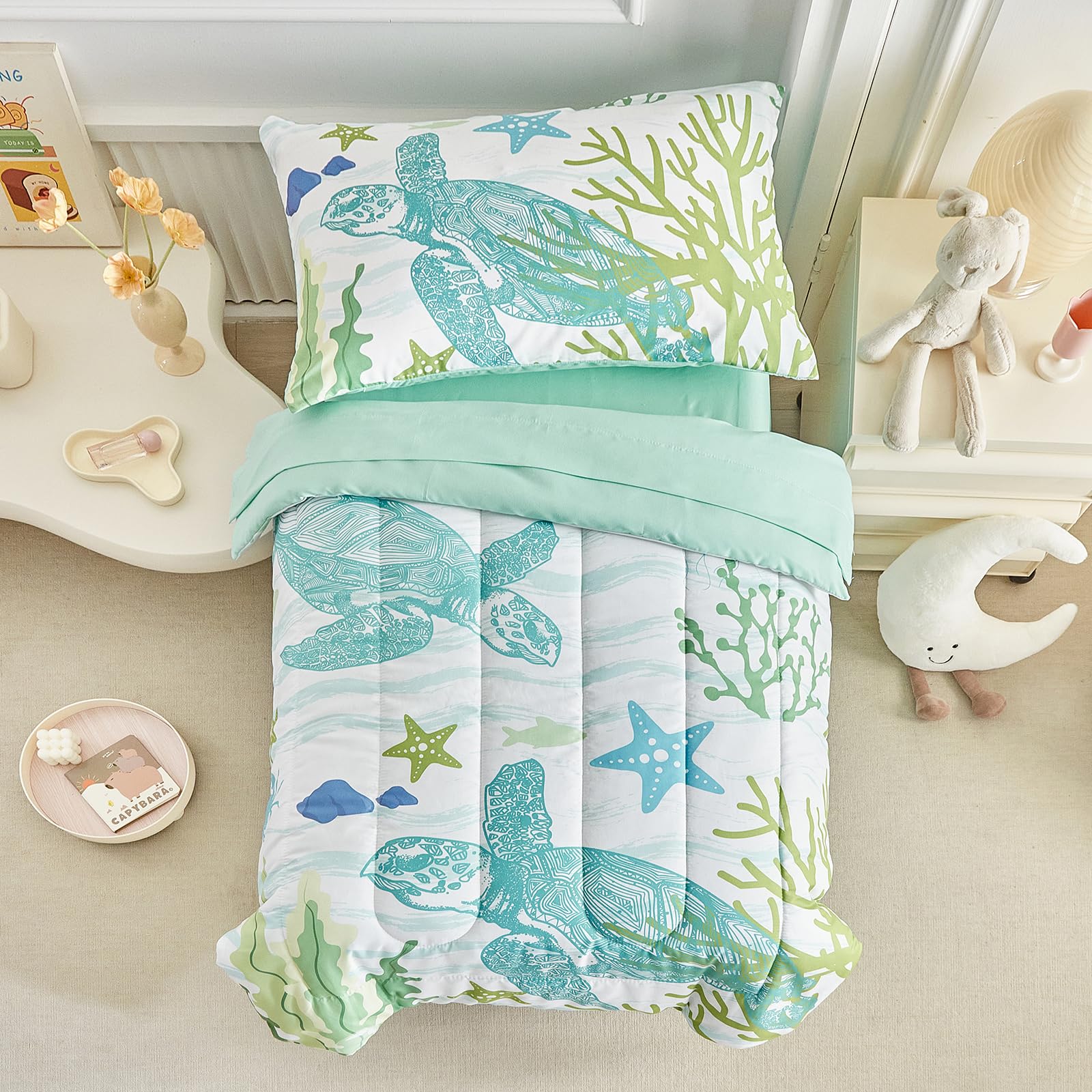 Packaging of UOZZI BEDDING sea turtle set presented neatly, gift-ready.