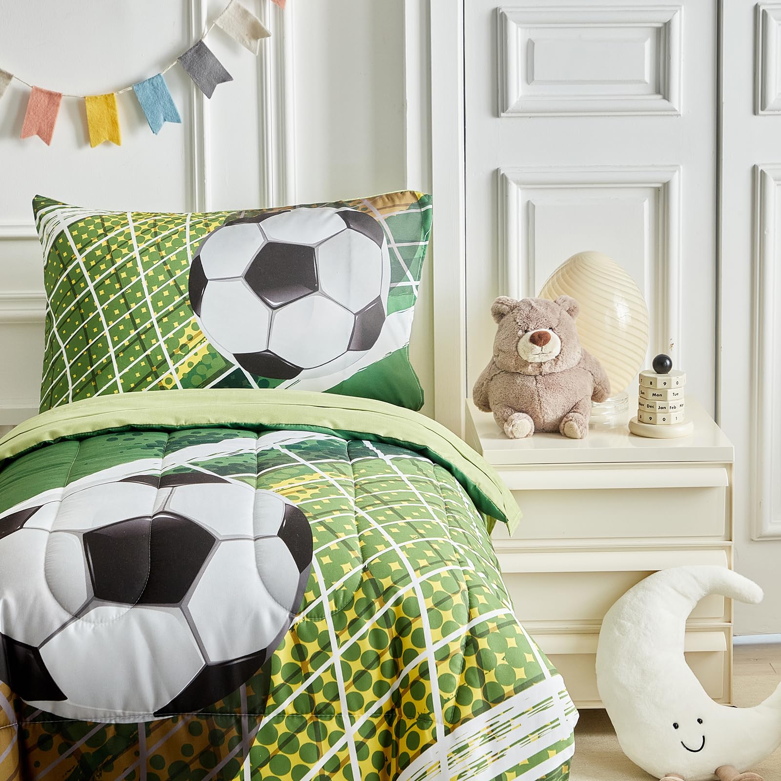 UOZZI BEDDING soccer field design image inspires imaginative bedtime play