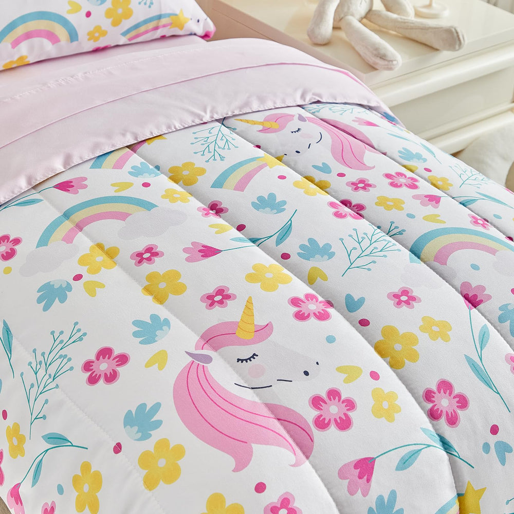 UOZZI BEDDING fitted bottom sheet 28x52x8 stays in place during sleep.