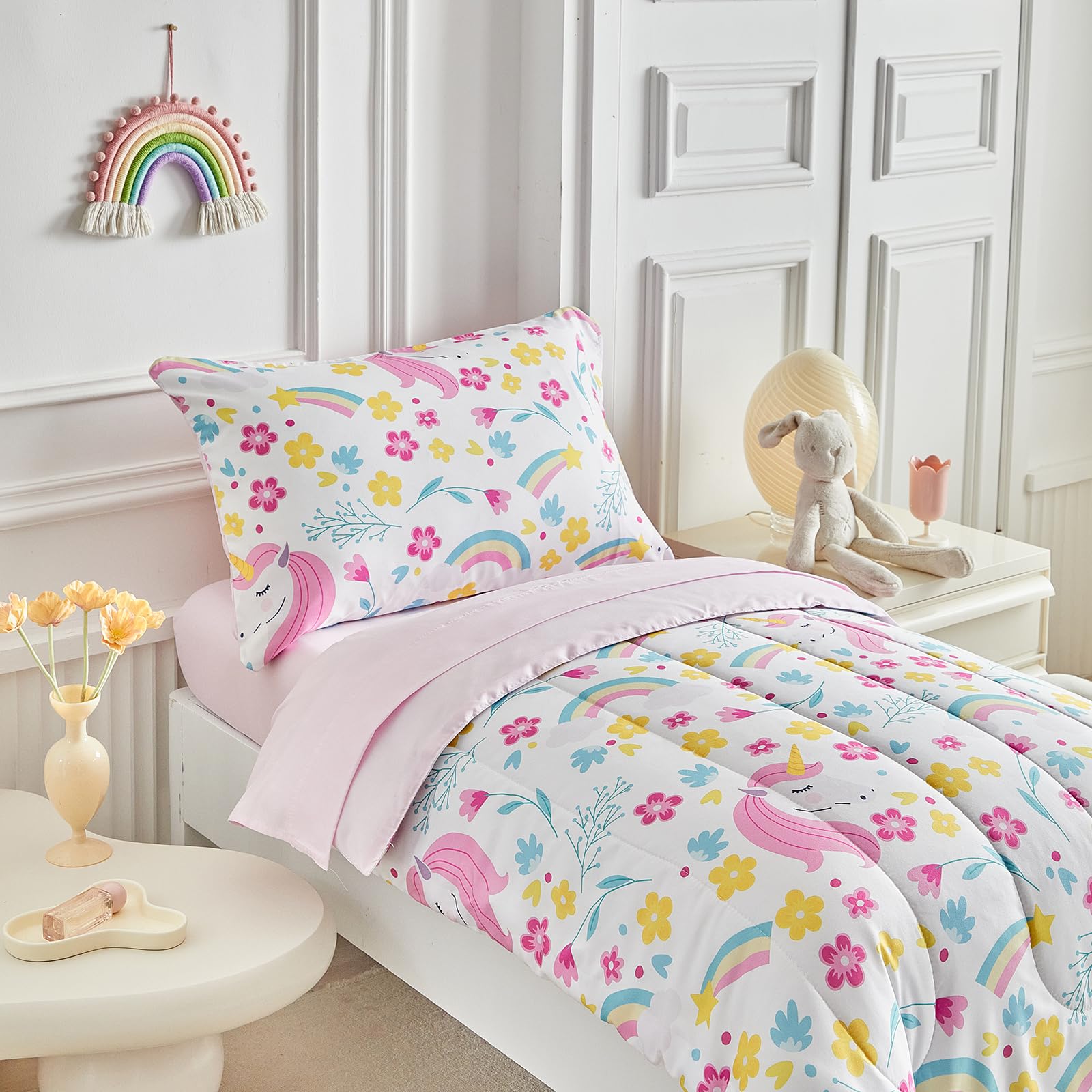 UOZZI BEDDING flat top sheet 45x60 for a secure toddler bed fit.