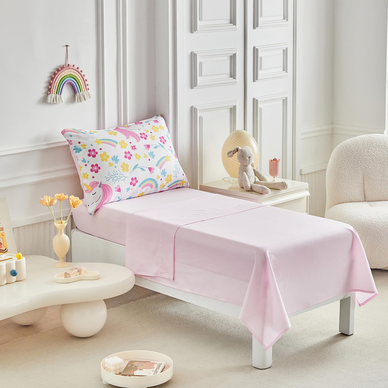 UOZZI BEDDING unicorn flower design adds whimsy to bedtime.