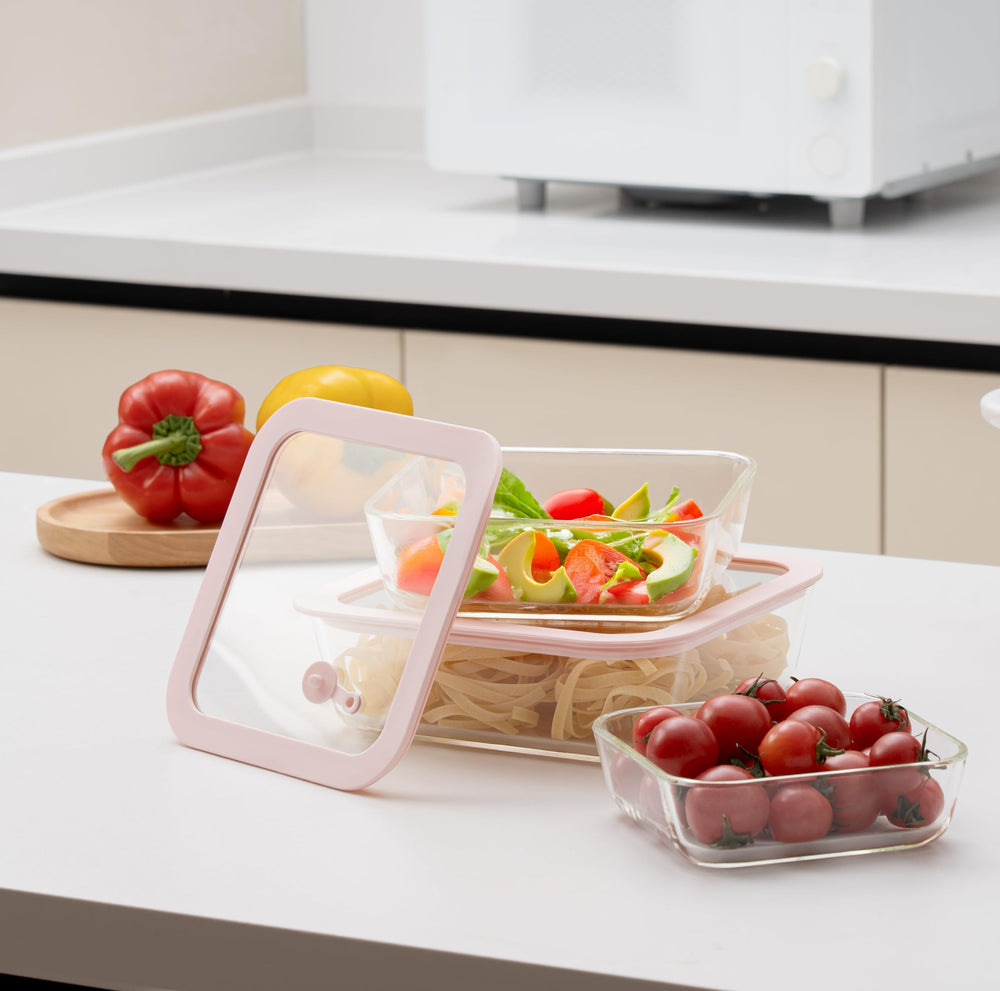 Urban Green 8oz compact container ideal for snacks and small portions.