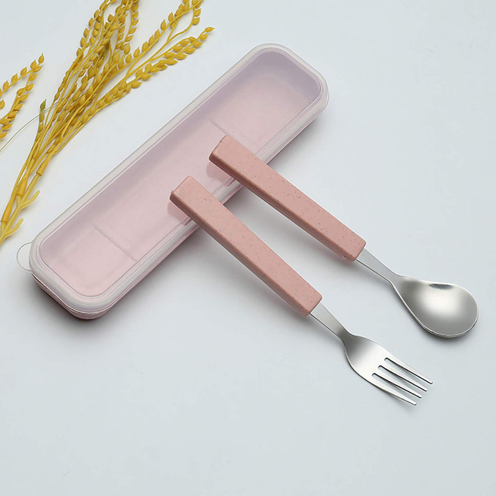 VANRA mirror polish detail highlighting durable, everyday friendly silverware