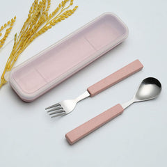 VANRA travel case flatware storage keeps utensils organized for school and travel
