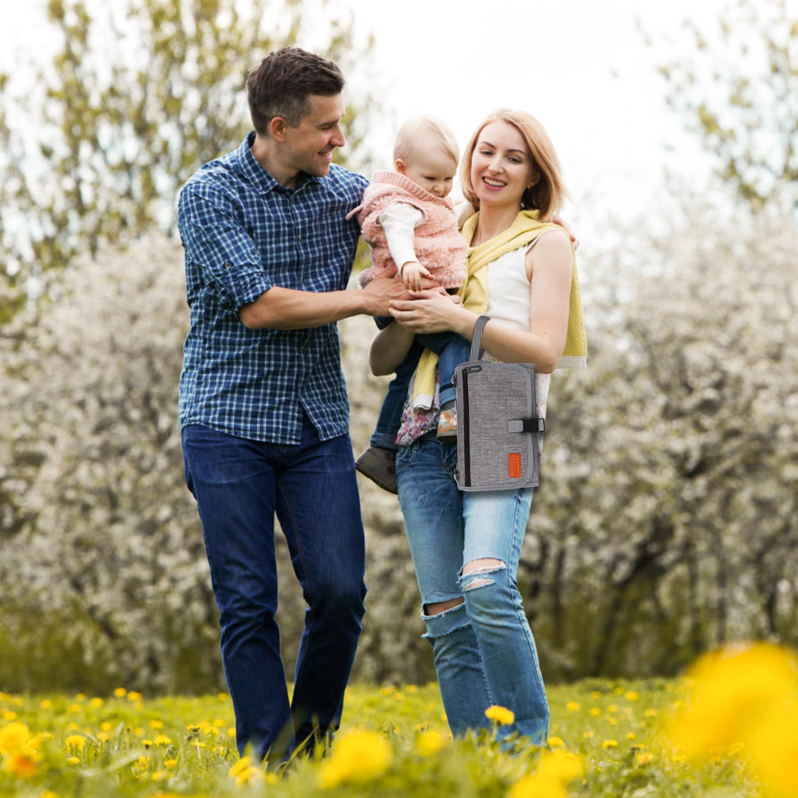 Vasttron travel changing kit is gift-ready for baby showers.