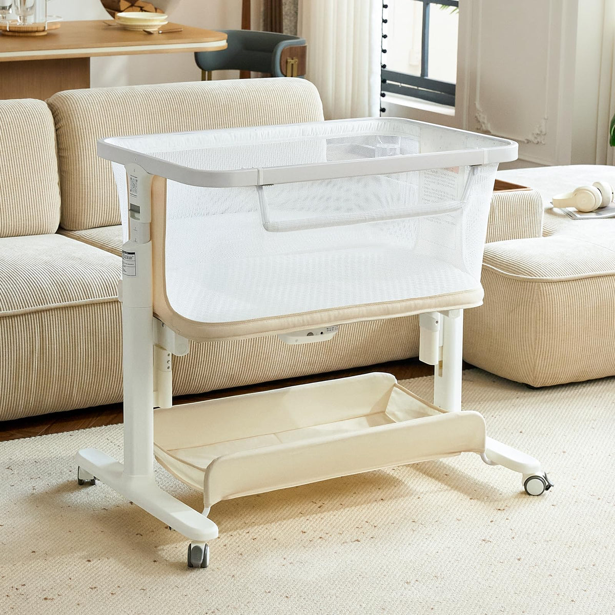 VaVaSoo electric baby bassinet with all-mesh bedside design for airflow and clear visibility.