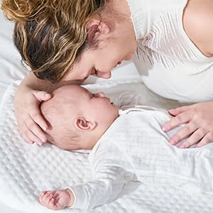 VaVaSoo soothing music and natural sounds playback feature to support sleep.