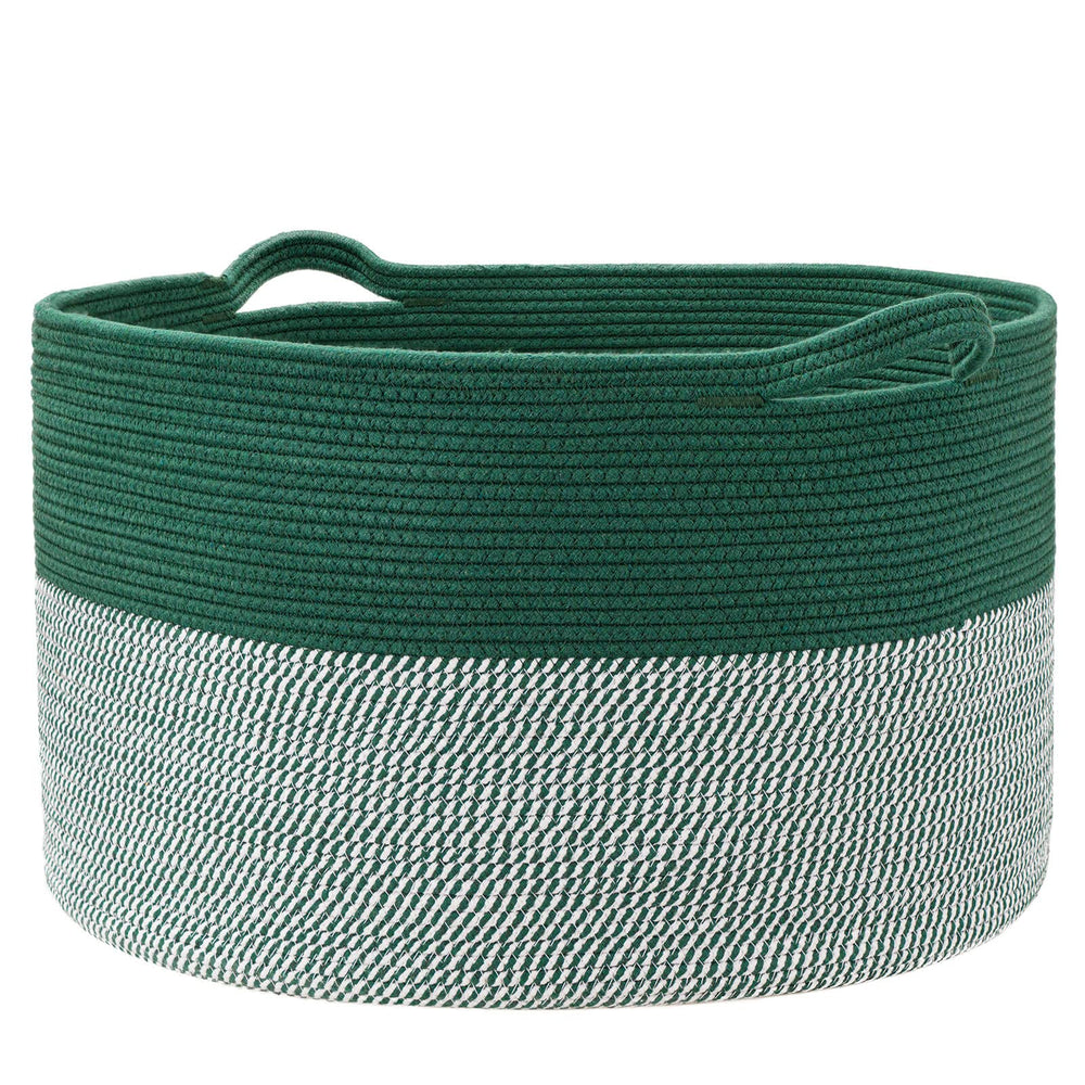 Vazpalas extra-large rope basket for blankets, keeping living spaces tidy and cozy.