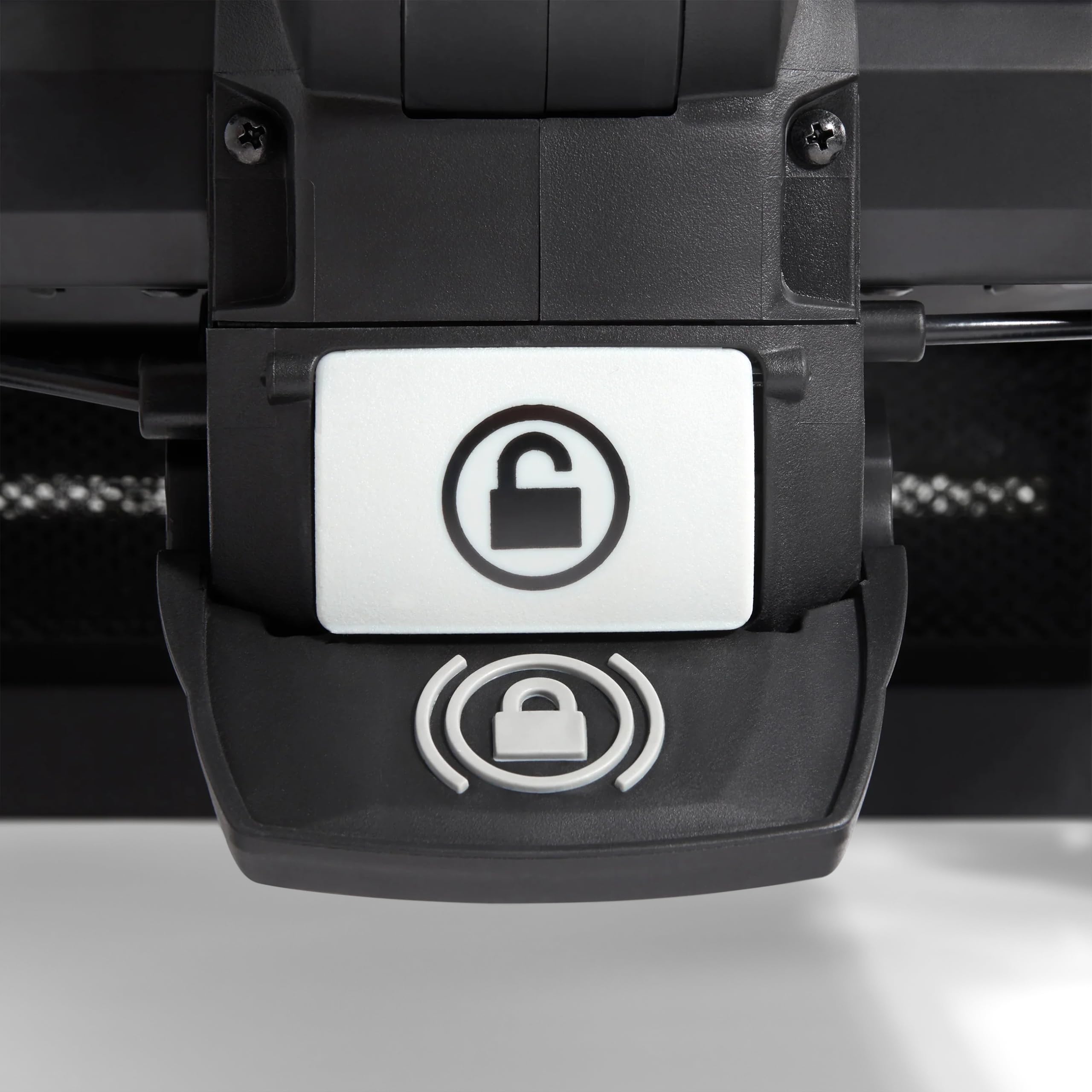 Veer Cruiser XL onboard storage with drink tray and cup holders.