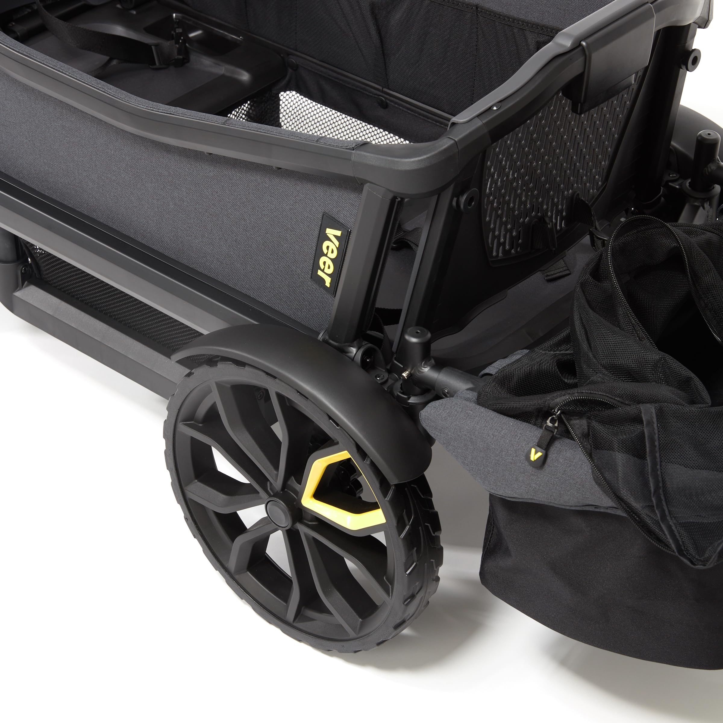 Veer napper accessory comfortably sits with the basket.