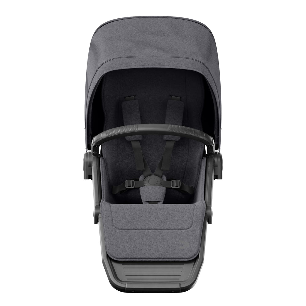 Veer Switchback Seat with 5-point harness ready for family dining