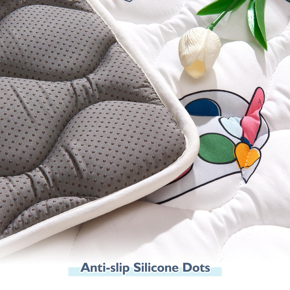 Vibe Bear non-slip back detail with silicone dots for stability