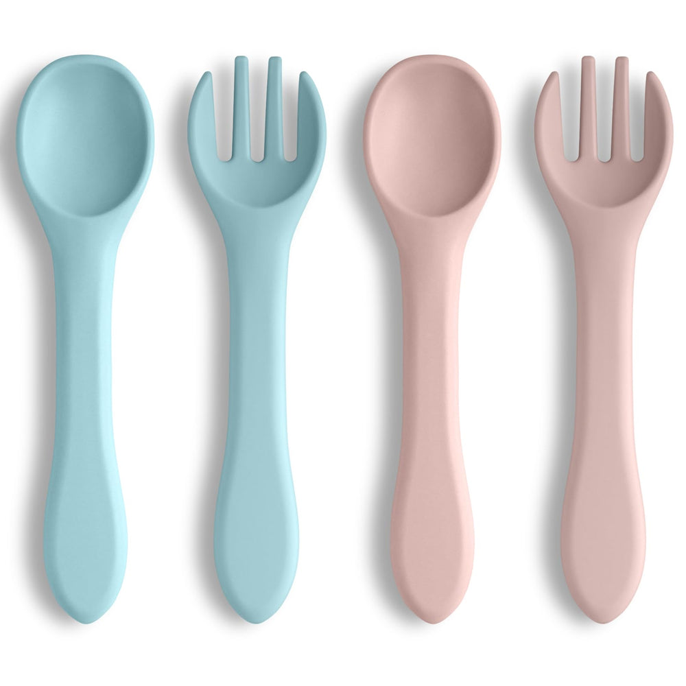 Vicloon silicone baby spoons set demonstrates gentle, safe feeding for early stages.