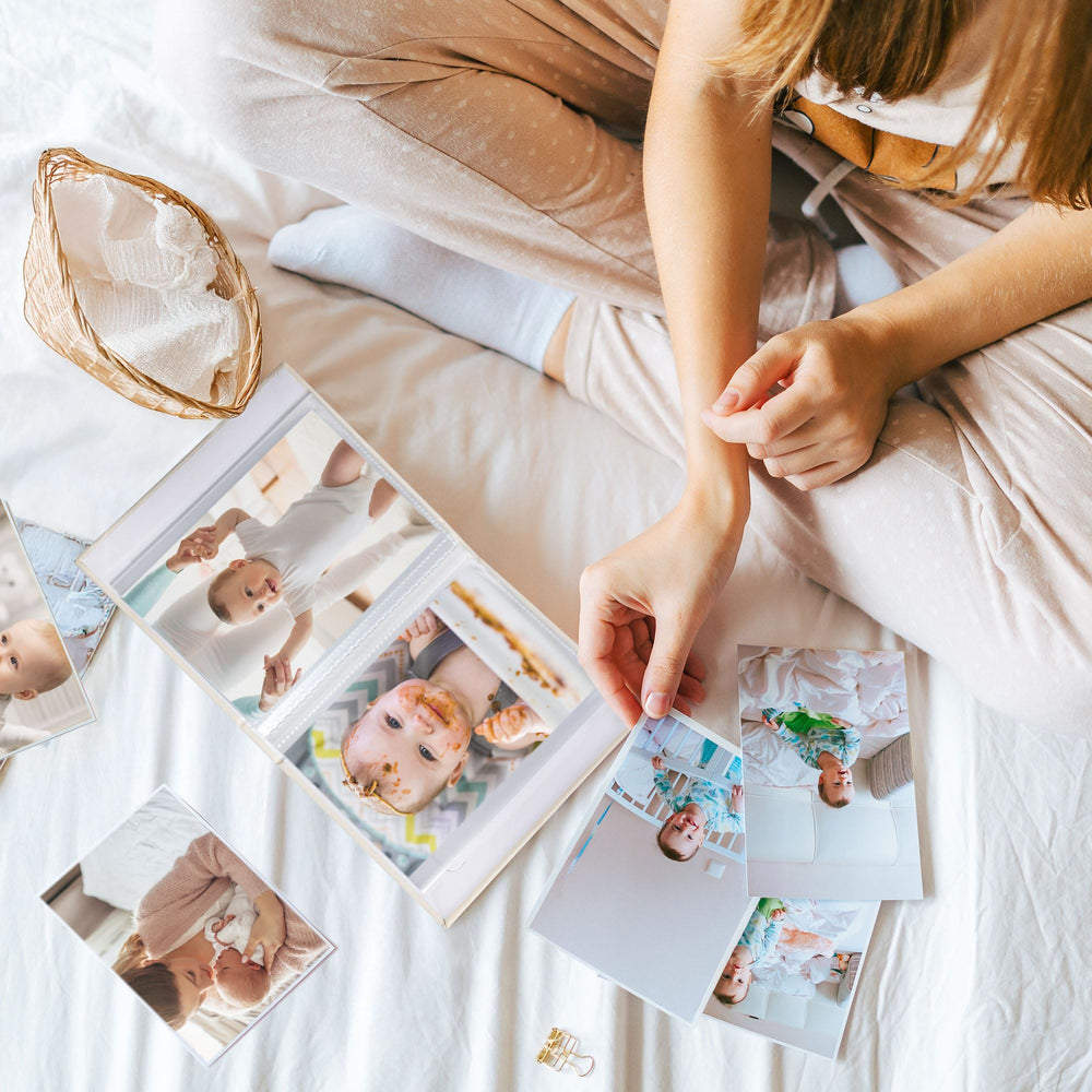 Compact and portable Vienrose Morandi albums for on-the-go sharing.