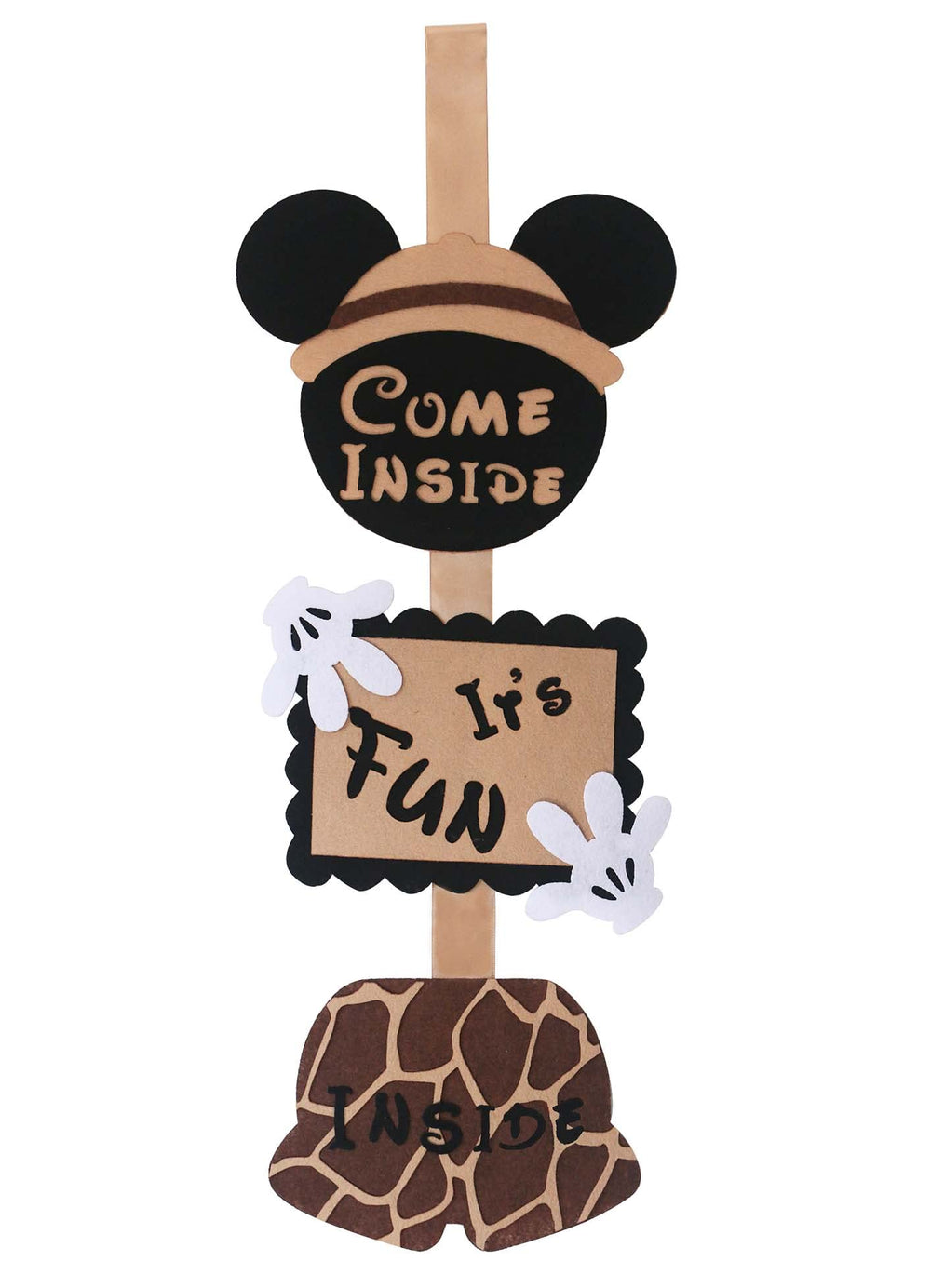 Vignye mouse safari door sign greets guests at a safari-themed birthday.