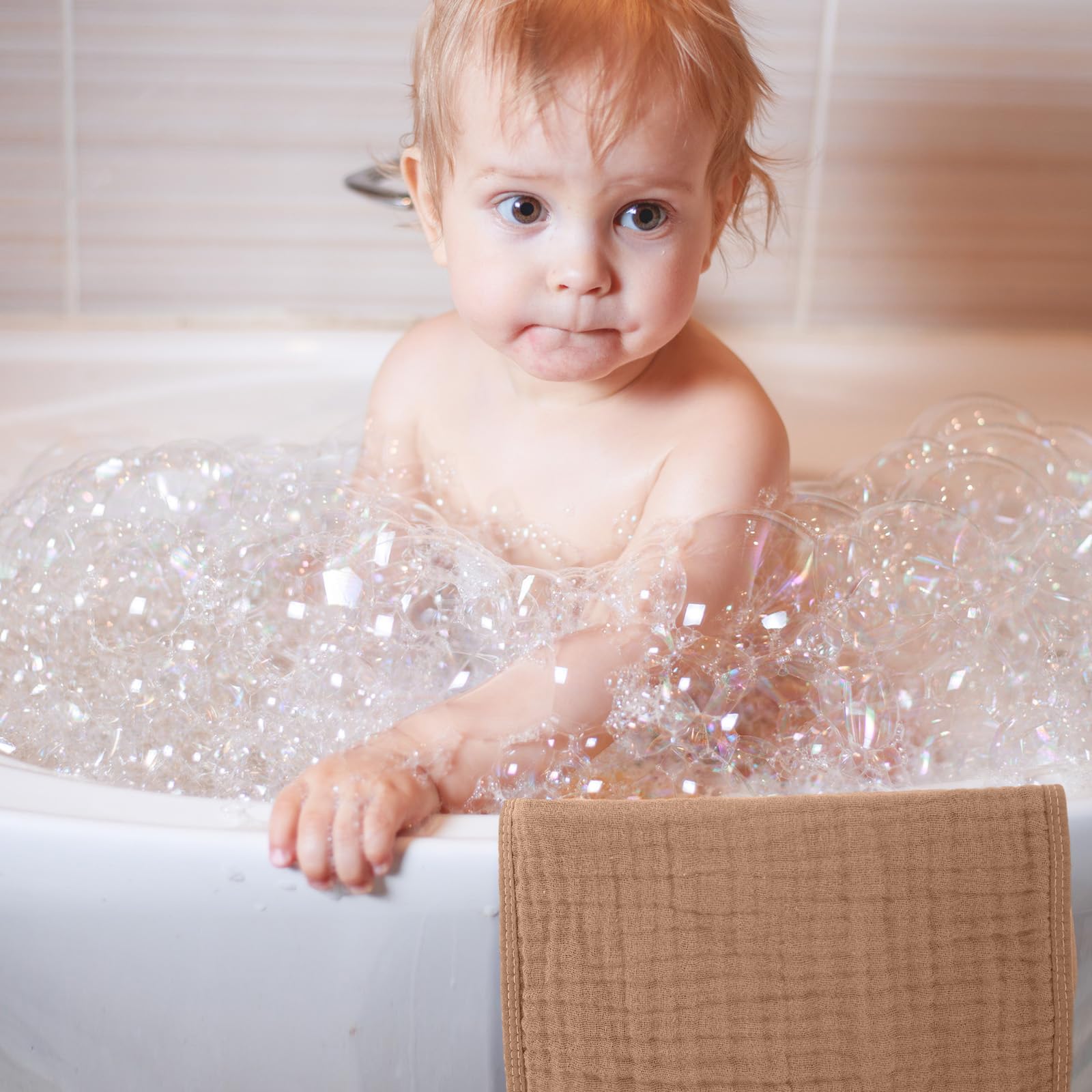 VitalCozy baby care gift set, ideal for new parents and gift-giving moments.