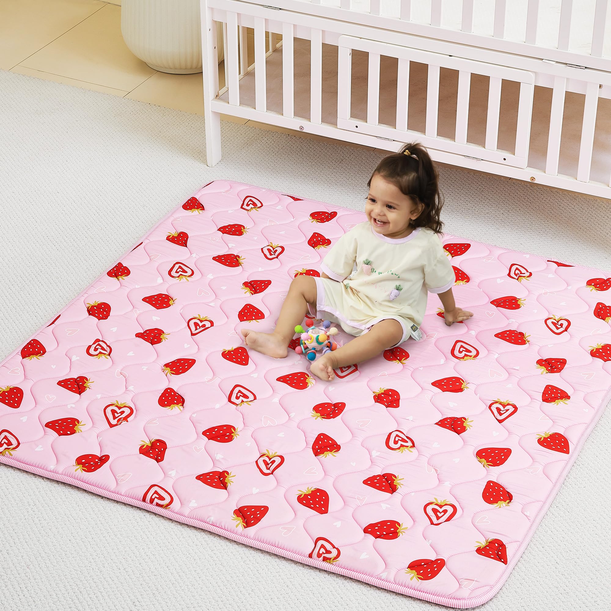 Viviland baby play mat with large space for crawling and joyful play.