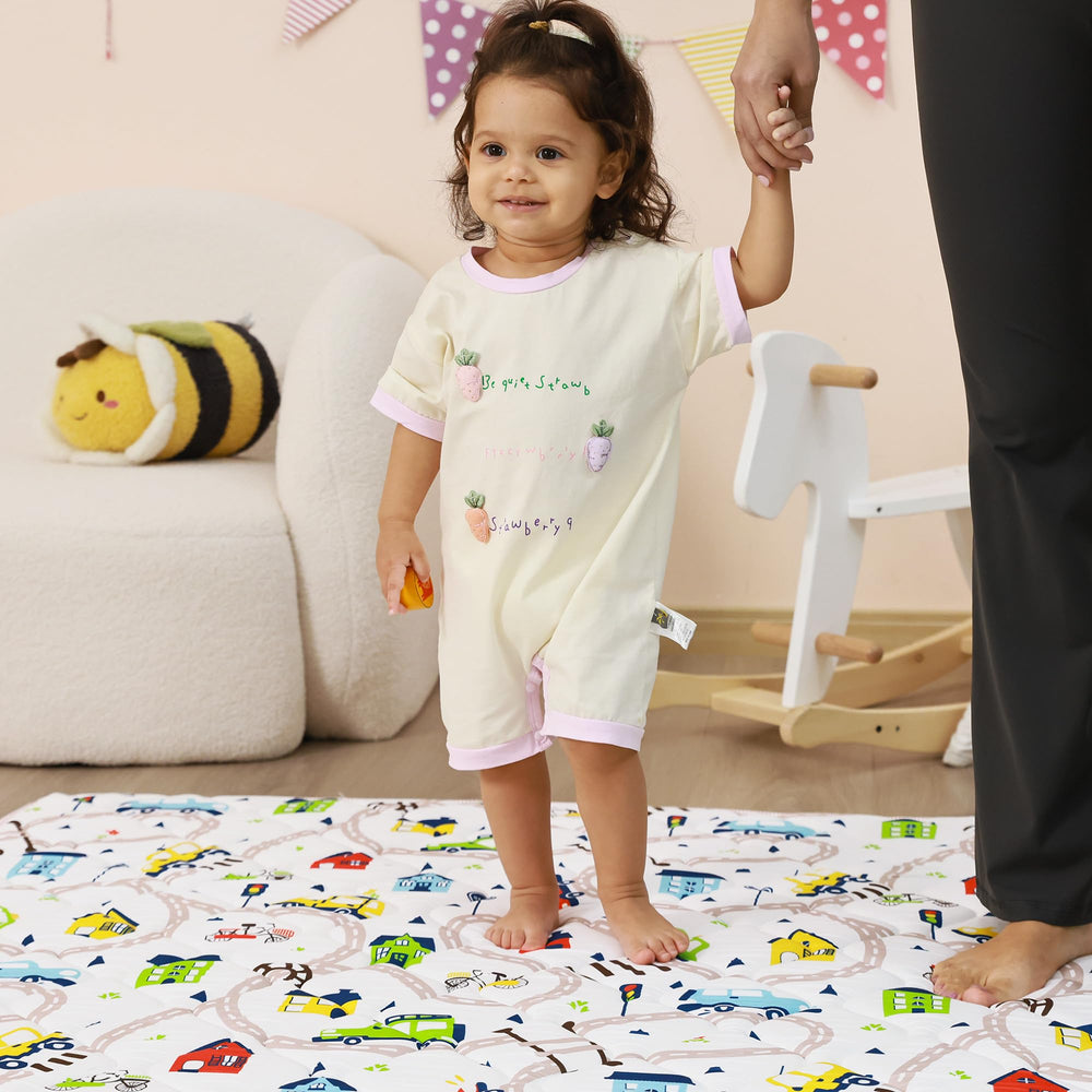 Viviland mat ships vacuum-packed; pat and unfold to restore fullness
